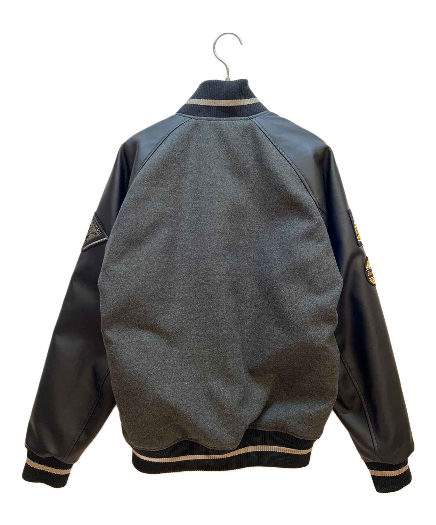 阪神タイガース　未使用　タグ付き　本革　レザージャケット　グレー＆ブラック　LL 中古・古着通販】阪神タイガース (ハンシンタイガース) スタジャン