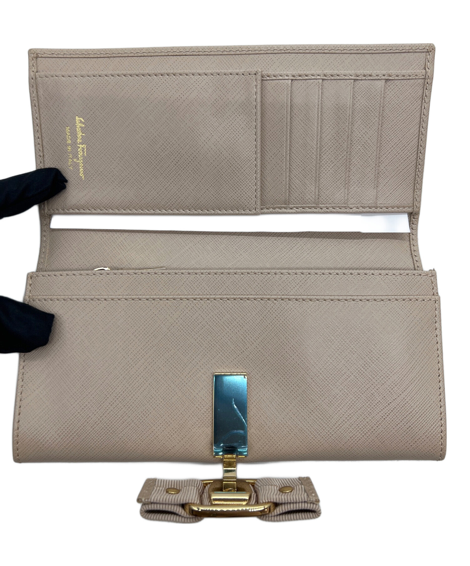 未使用 サルヴァトーレ フェラガモ Ferragamo カットソー ベージュ 中古・古着通販】Salvatore Ferragamo (サルヴァトーレ フェラガモ) 長
