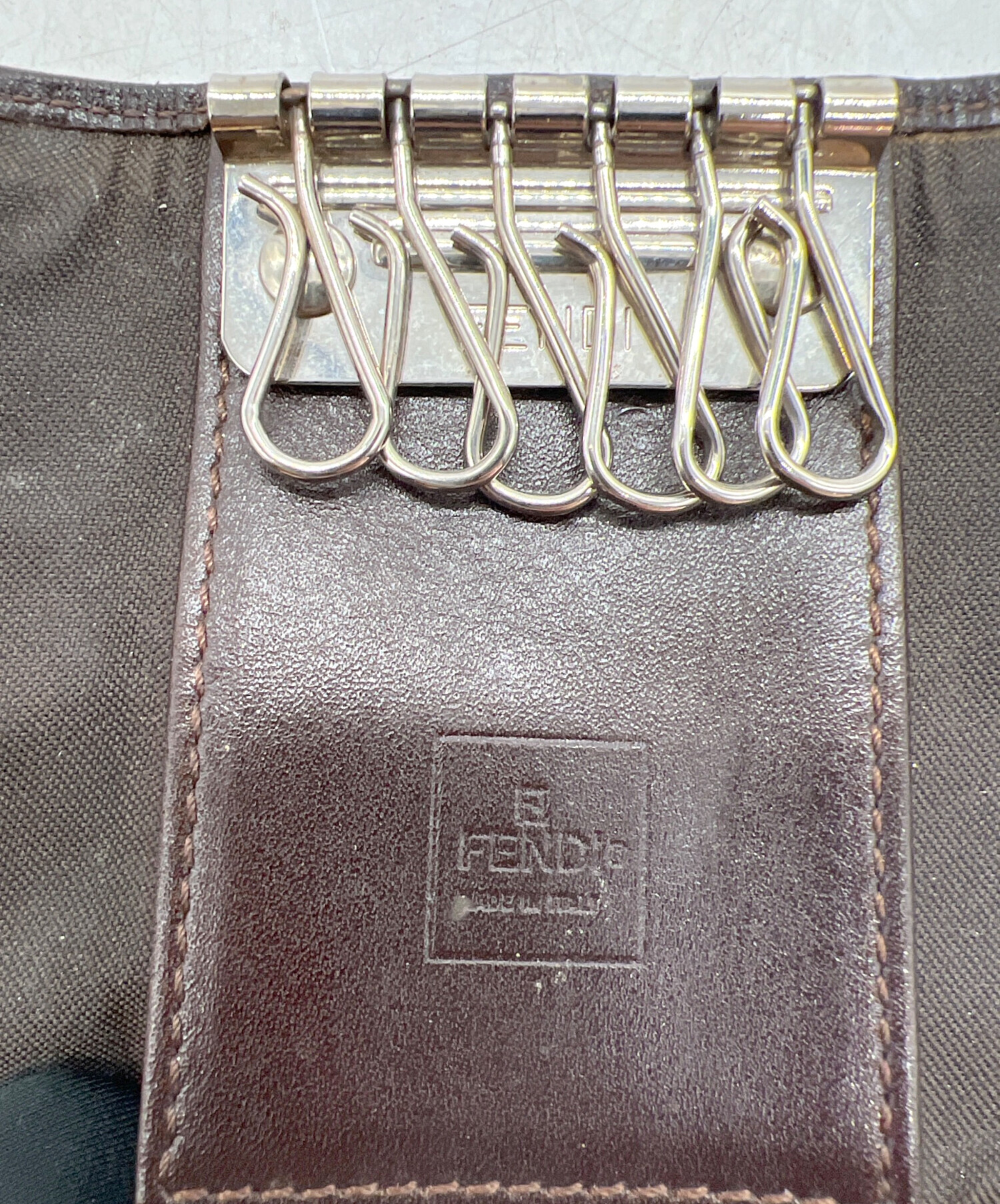 中古・古着通販】FENDI (フェンディ) 6連キーケース ブラウン
