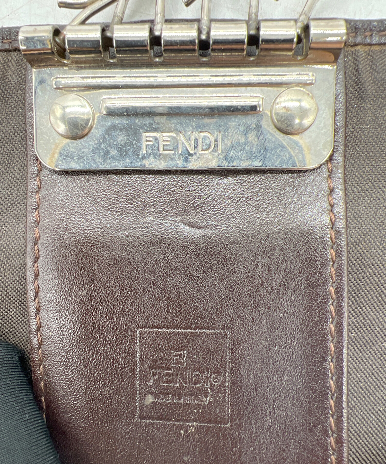 中古・古着通販】FENDI (フェンディ) 6連キーケース ブラウン