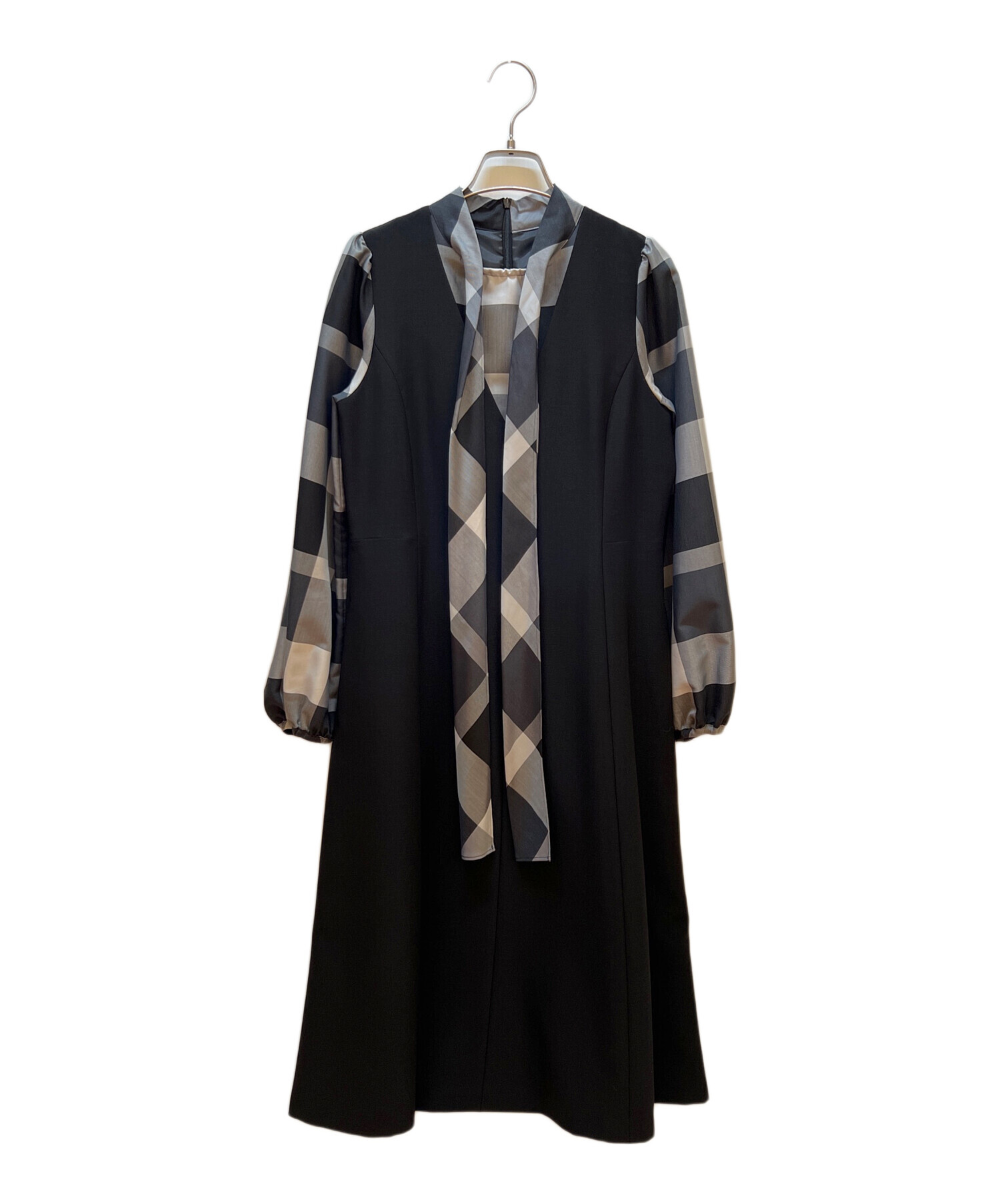【BLUE LABEL】長袖ワンピース（新品未使用タグ付） 中古・古着通販】BLUE LABEL CRESTBRIDGE (ブルーレーベルクレスト