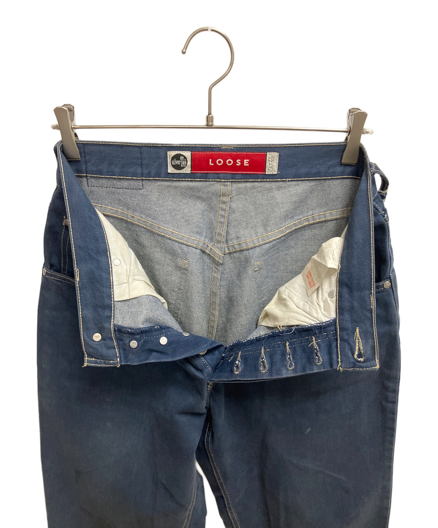 新品未使用・状態100％ 中古・古着通販】LEVI'S (リーバイス) カラーパンツ ネイビー サイズ