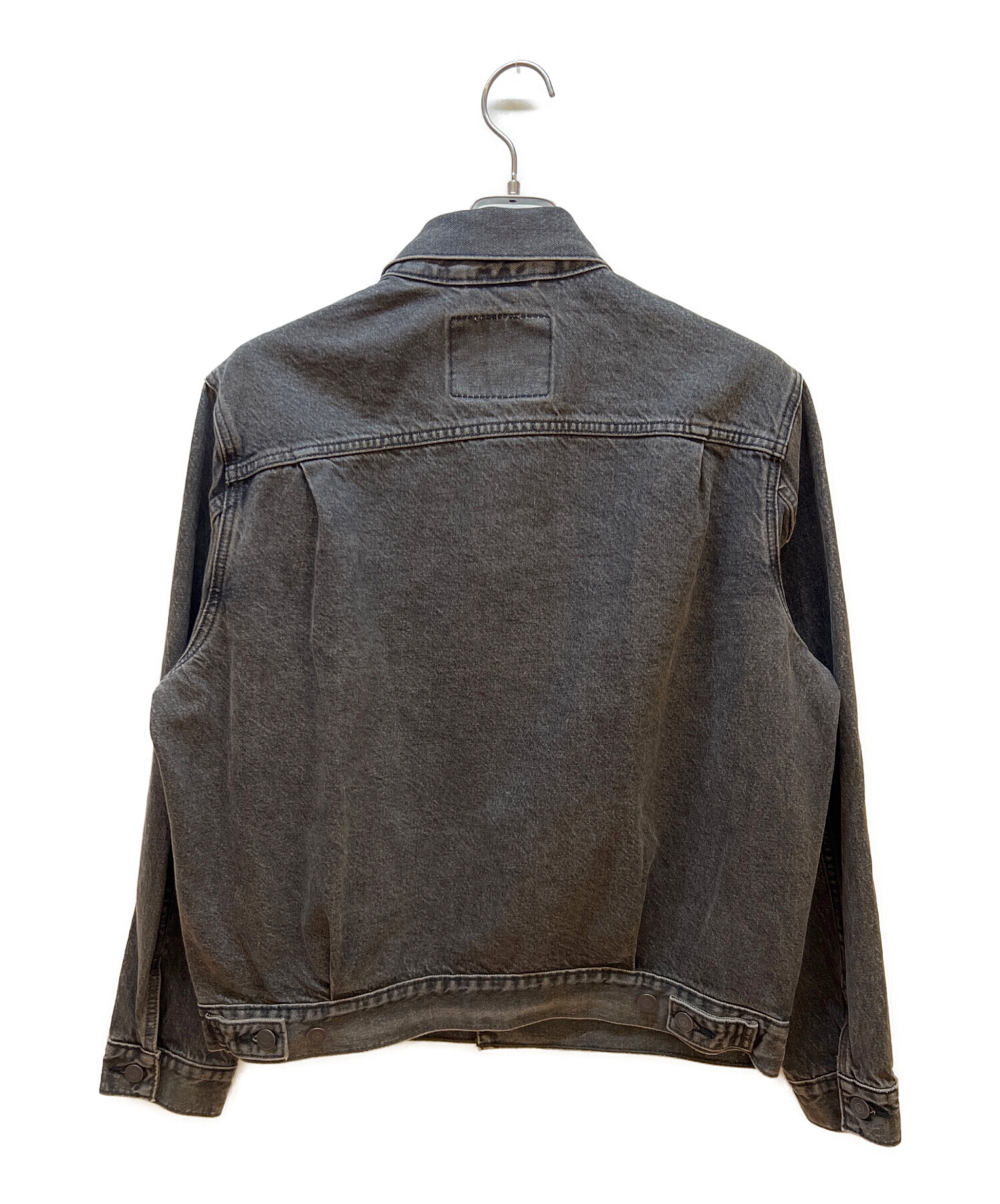 Levi's グレー デニムジャケット M 中古・古着通販】LEVI'S (リーバイス) デニムジャケット グレー サイズ