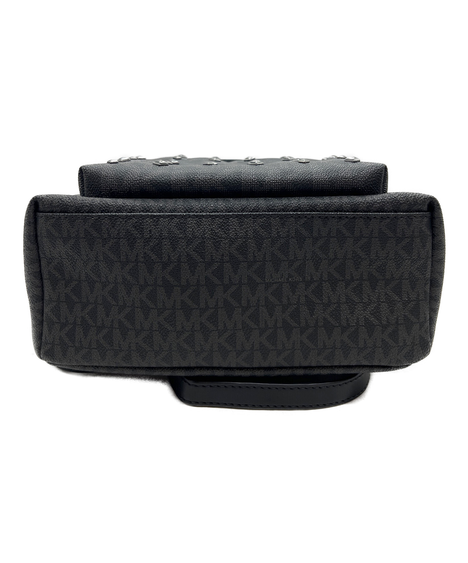 【美品】MICHAEl KORS スタッズリュック 中古・古着通販】MICHAEL KORS (マイケルコース) スタッズリュック