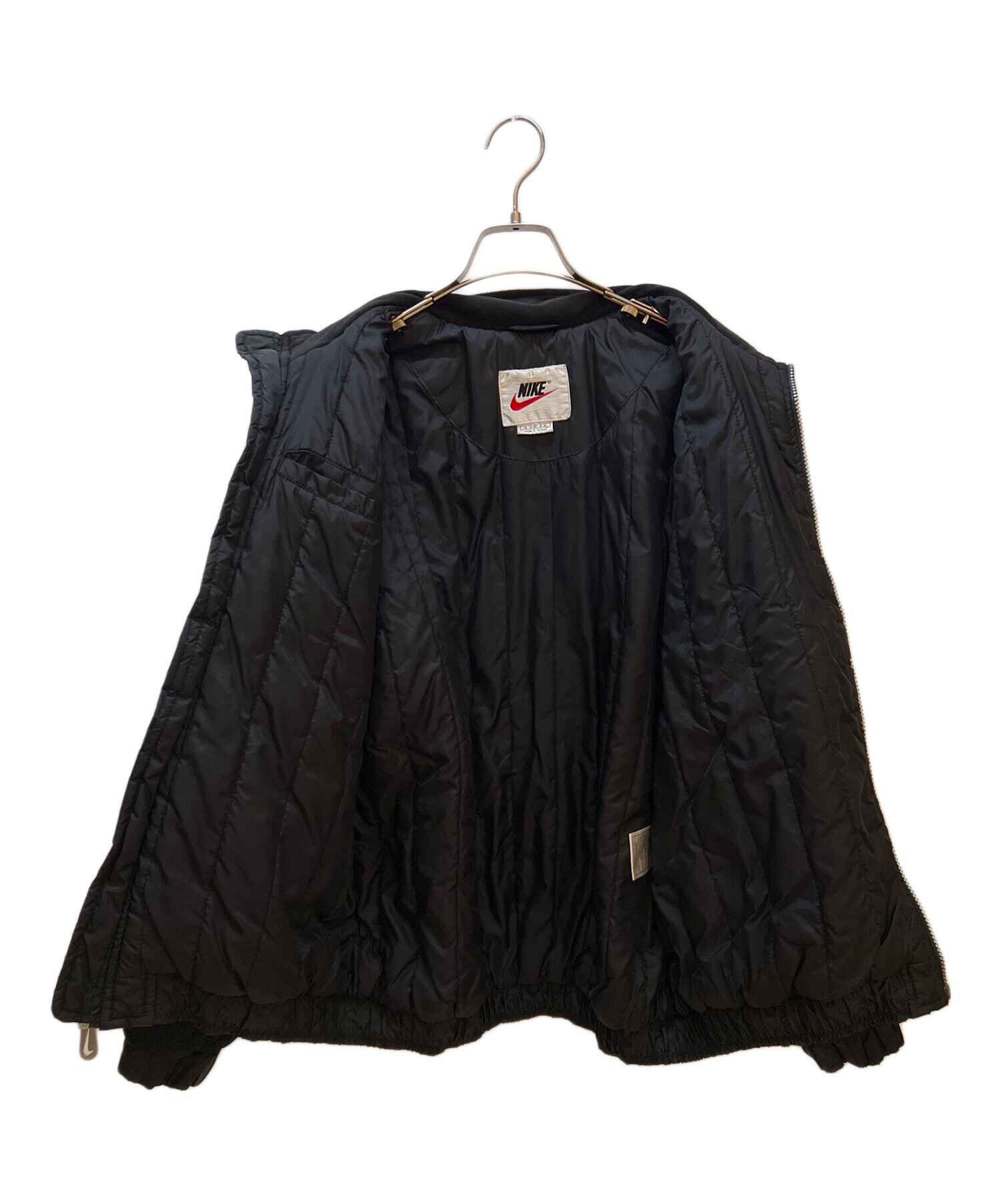 【未使用】 【NIKE】　ブラック ジャケット Mサイズ 中古・古着通販】NIKE (ナイキ) ジャケット ブラック サイズ:M