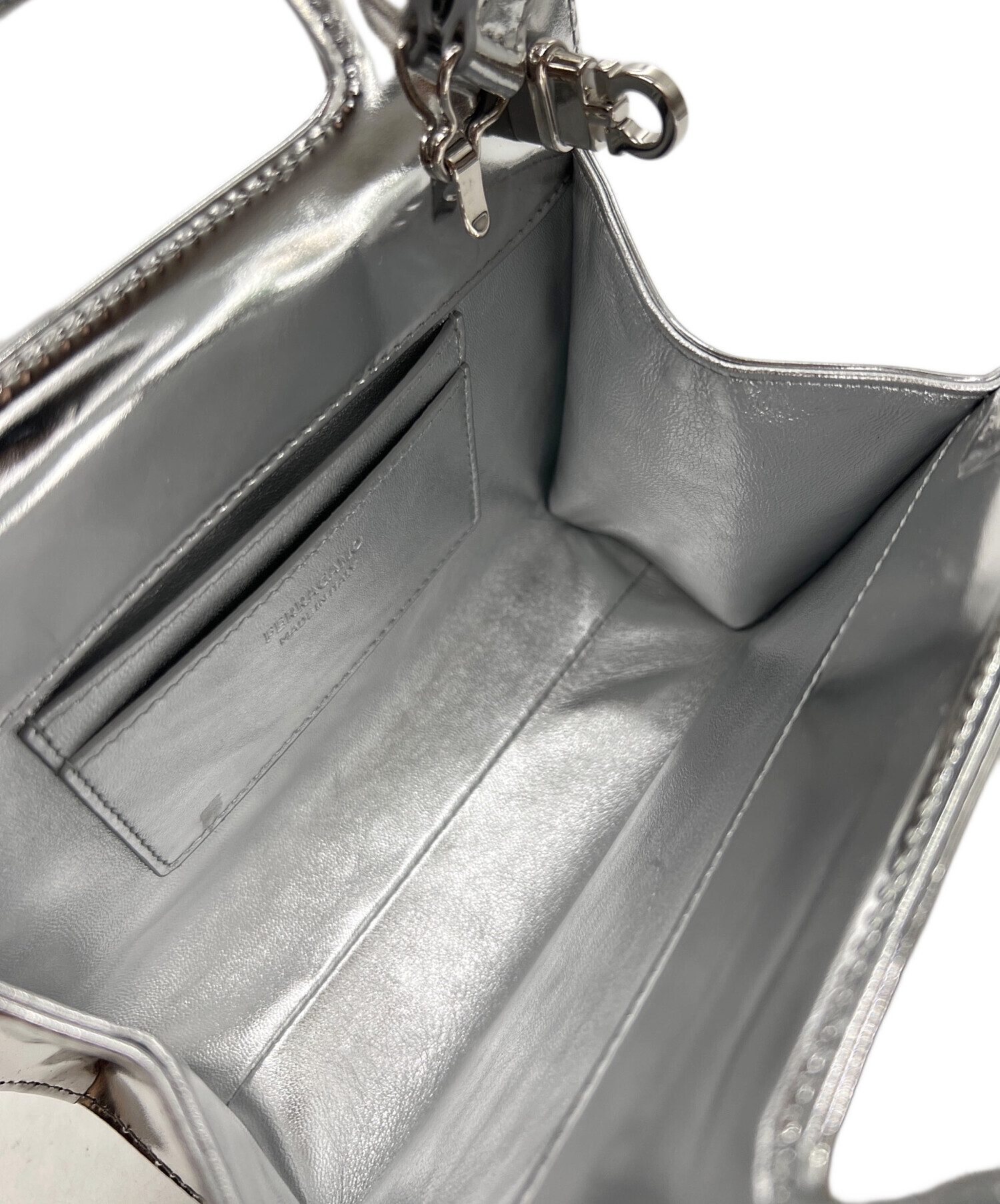 中古・古着通販】Ferragamo (フェラガモ) 2WAYショルダーバッグ/ワンダ