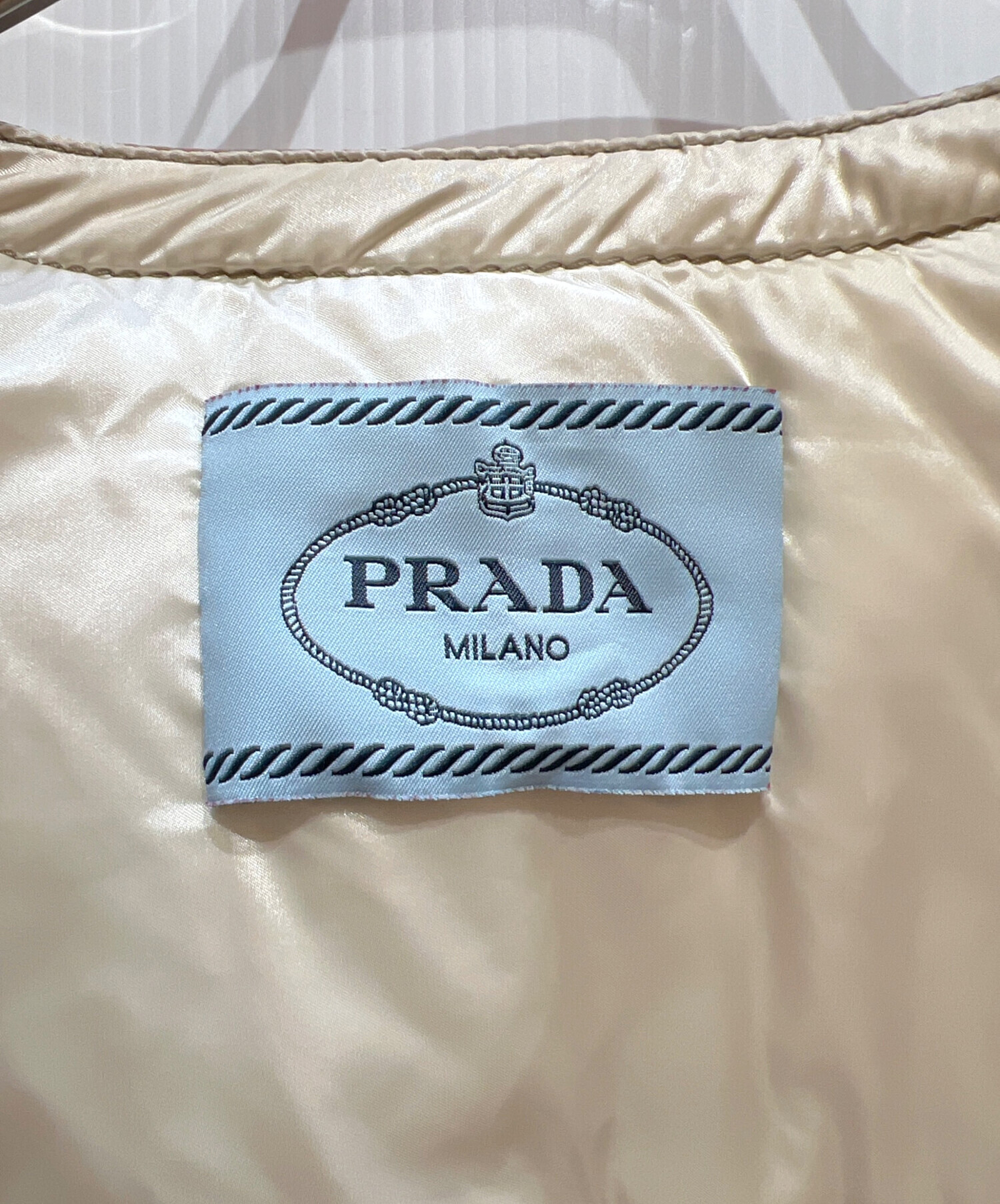 中古・古着通販】PRADA (プラダ) ノーカラーダウンジャケット ベージュ