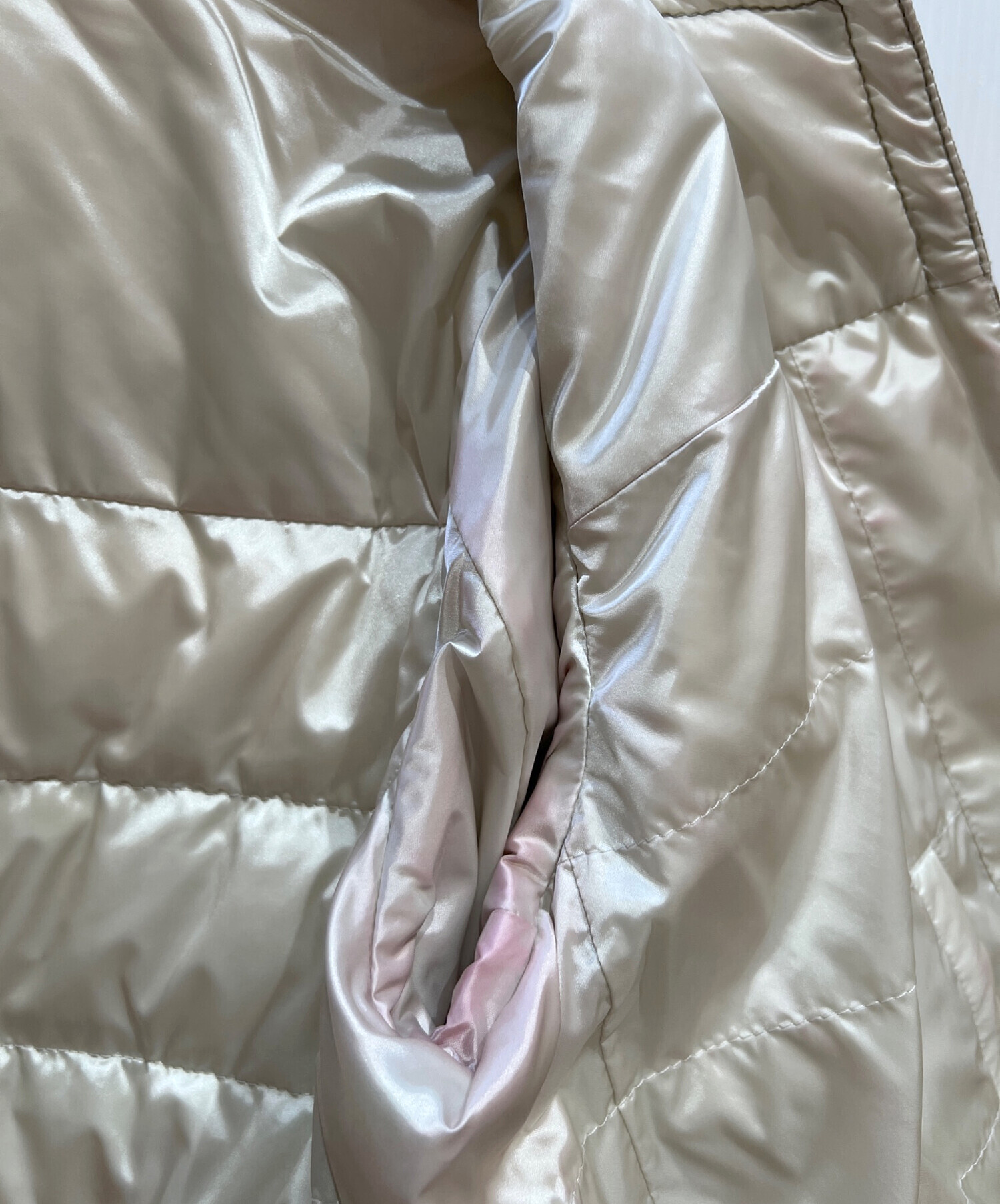 PRADA プラダ ノーカラー ダウンジャケット　グレー　44 中古・古着通販】PRADA (プラダ) ノーカラーダウンジャケット ベージュ