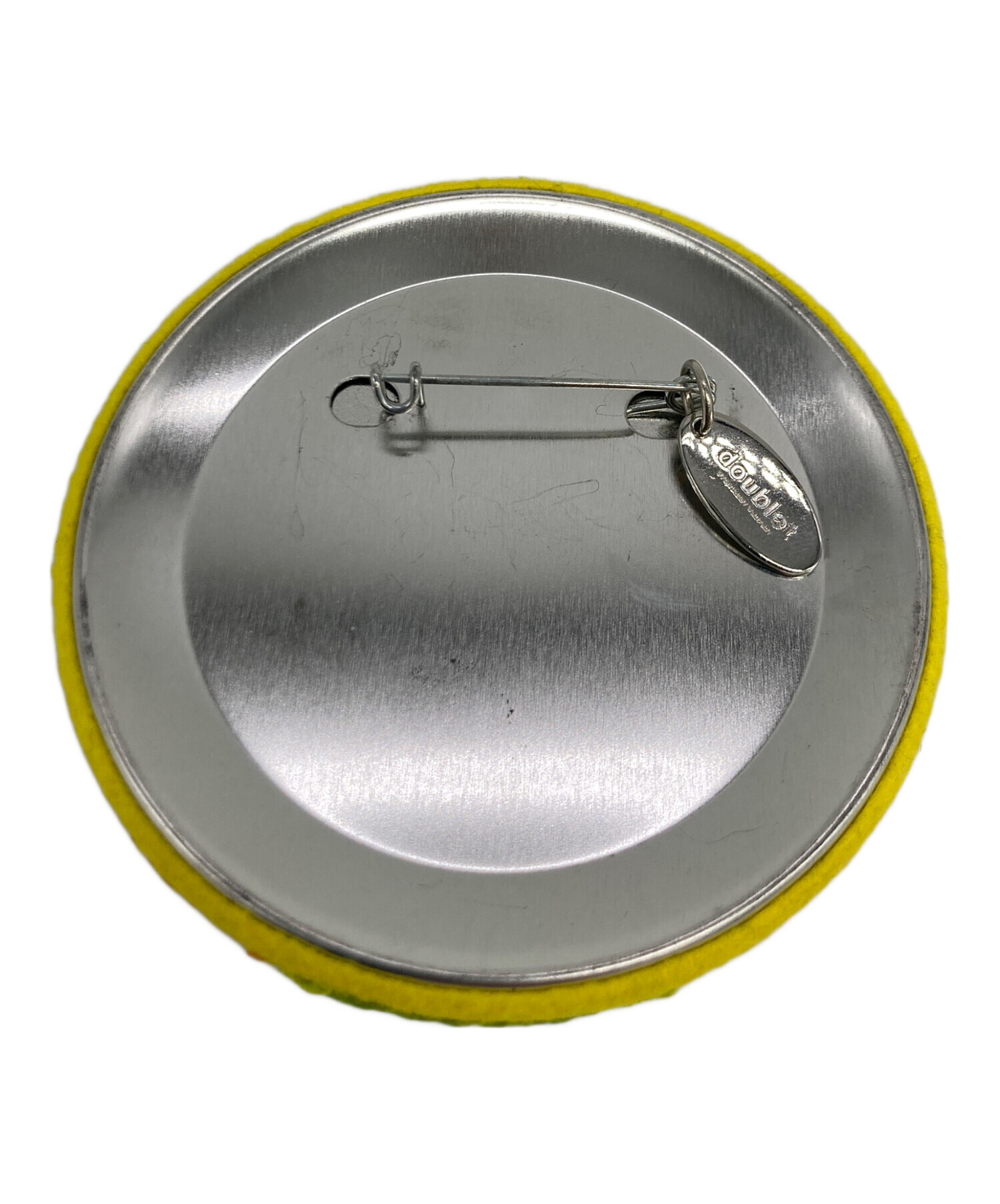 中古・古着通販】doublet (ダブレット) 缶バッジ イエロー｜ブランド・古着通販 トレファク公式【TREFAC FASHION】スマホサイト