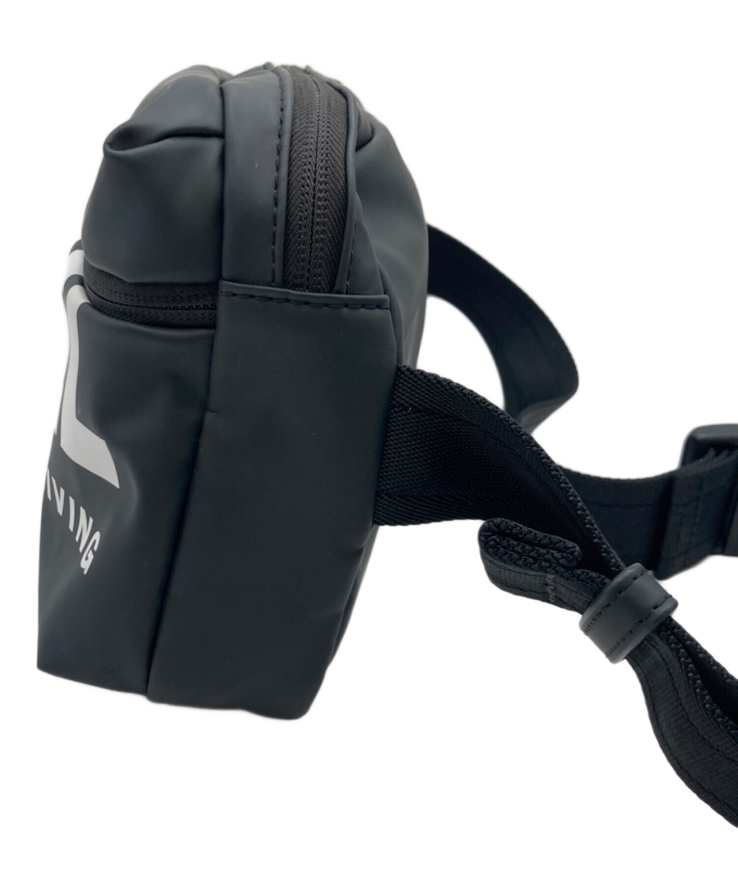 DIESEL ボディバッグ ほぼ未使用 中古・古着通販】DIESEL (ディーゼル) ロゴボディバッグ ブラック