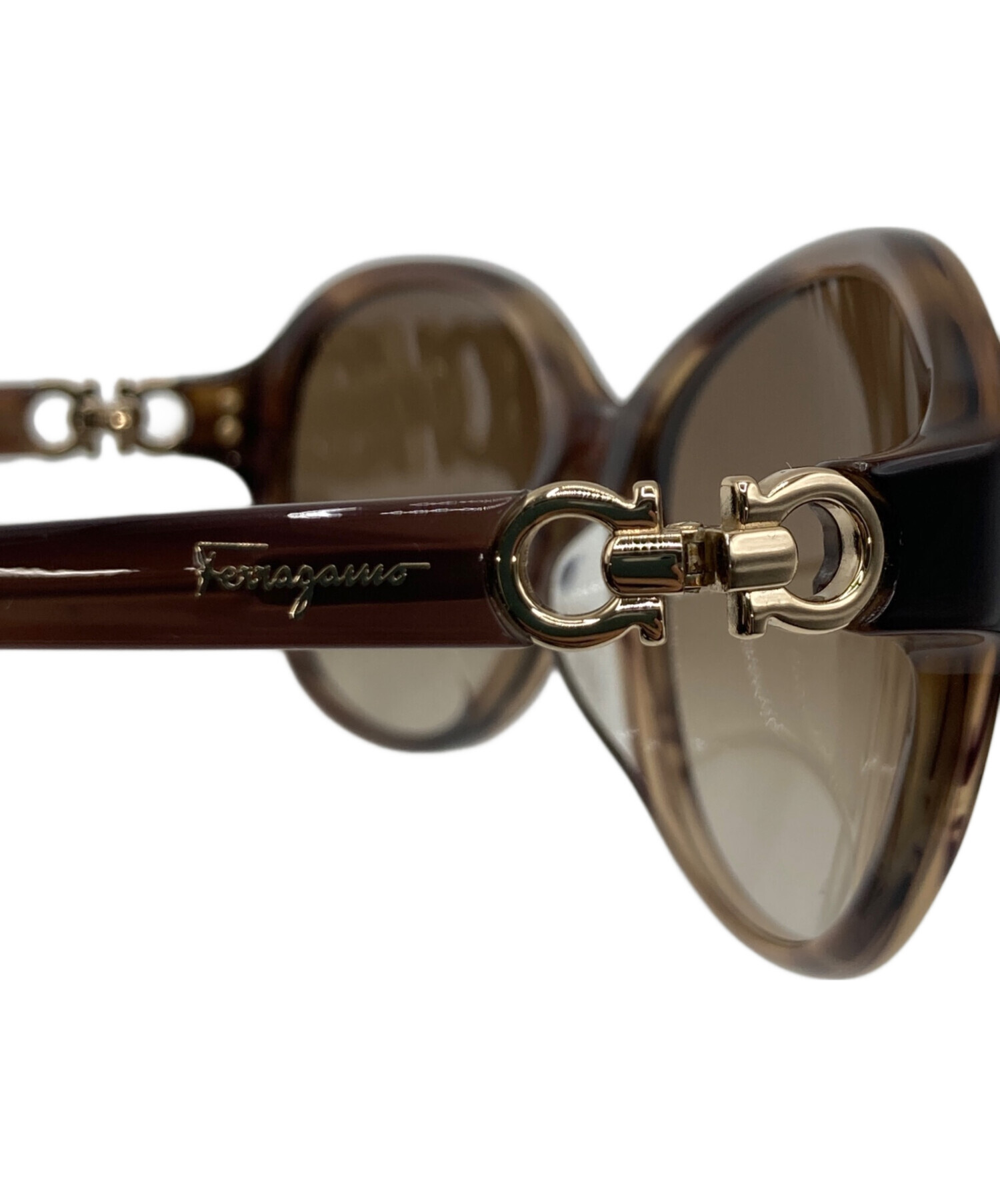 Salvatore Ferragamo サルバトーレフェラガモ サングラス  黒 【古着】【中古】【送料無料】 中古・古着通販】Salvatore Ferragamo (サルヴァトーレ フェラガモ