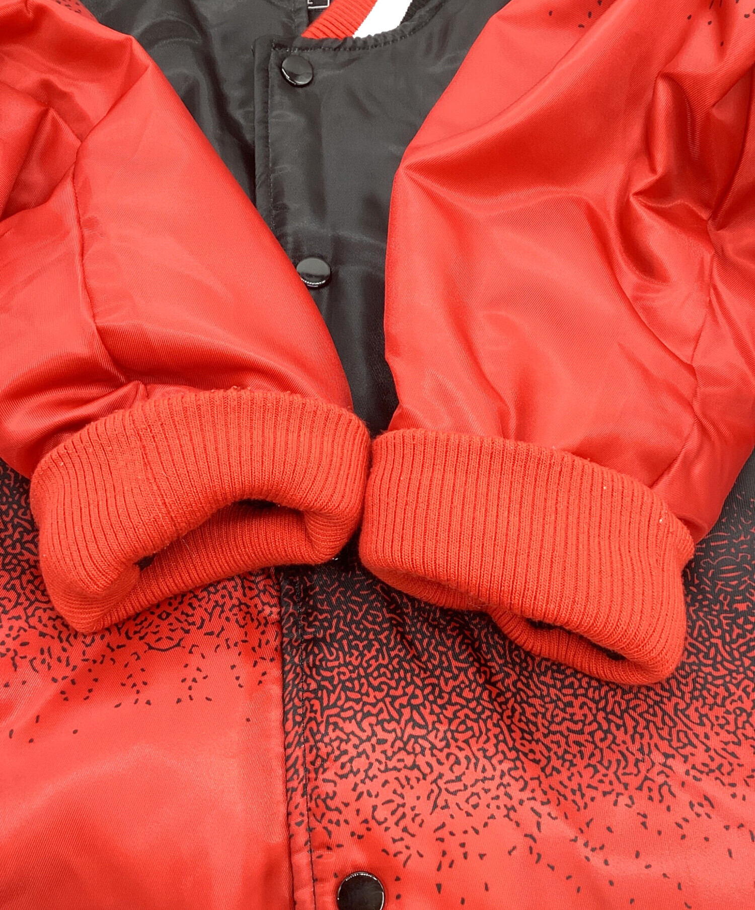 Chicago Bulls スタジャン Mサイズ レッド 中古・古着通販】CHICAGO BULLS (シカゴブルズ) ULTRA GAME