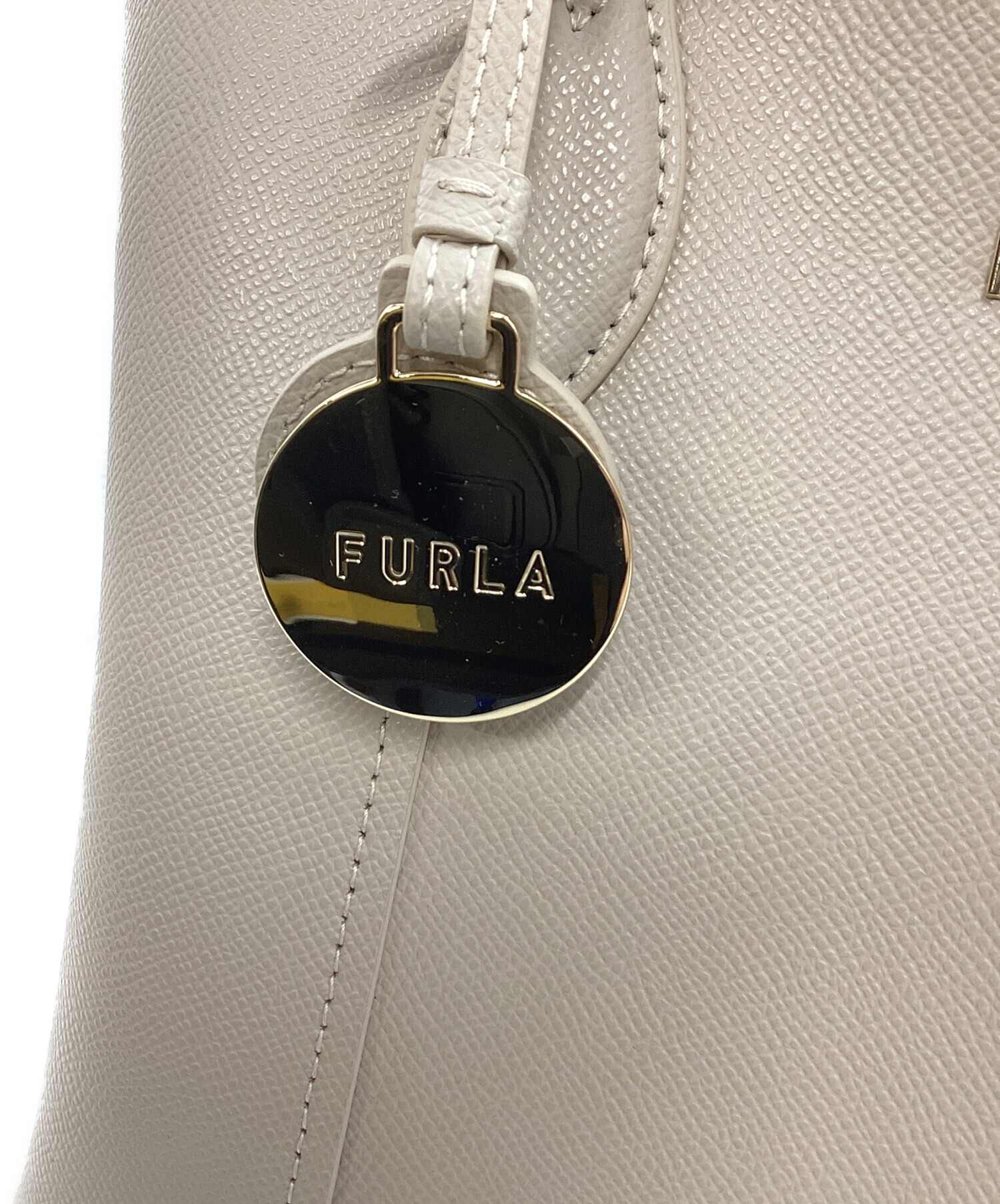中古・古着通販】FURLA (フルラ) FURLA Vittoria ホワイト サイズ:M 