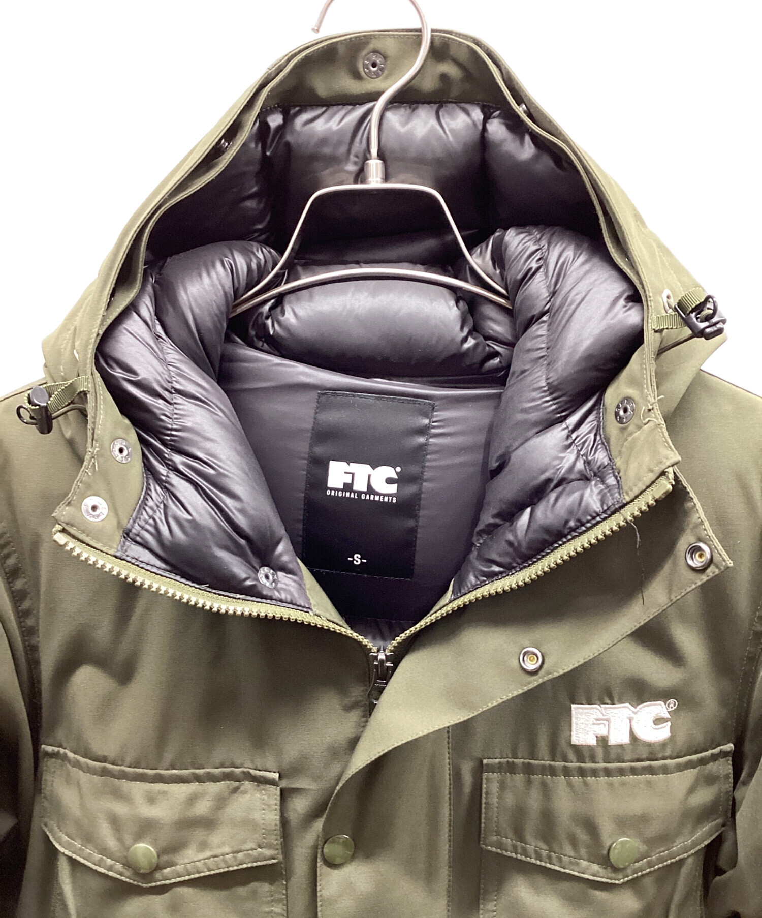 中古・古着通販】FTC (エフティーシー) ダウンジャケット カーキ