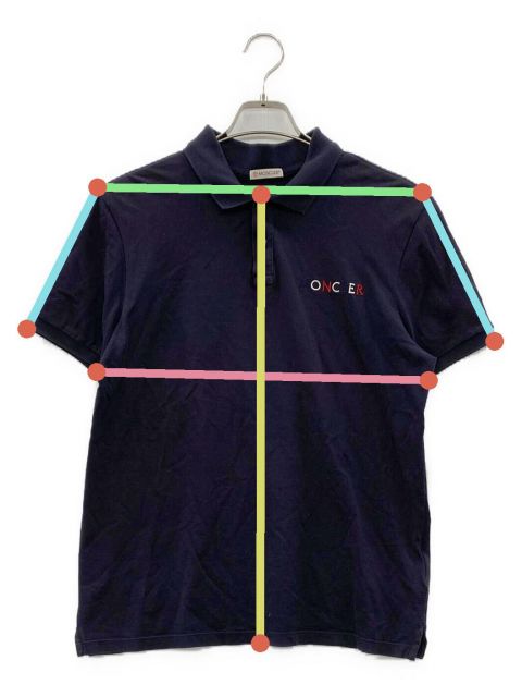 MONCLER ネイビー トリコカラーロゴポロシャツ MONCLER〉色違いでもデザイン違いでもまとめて揃えたいポロシャツを