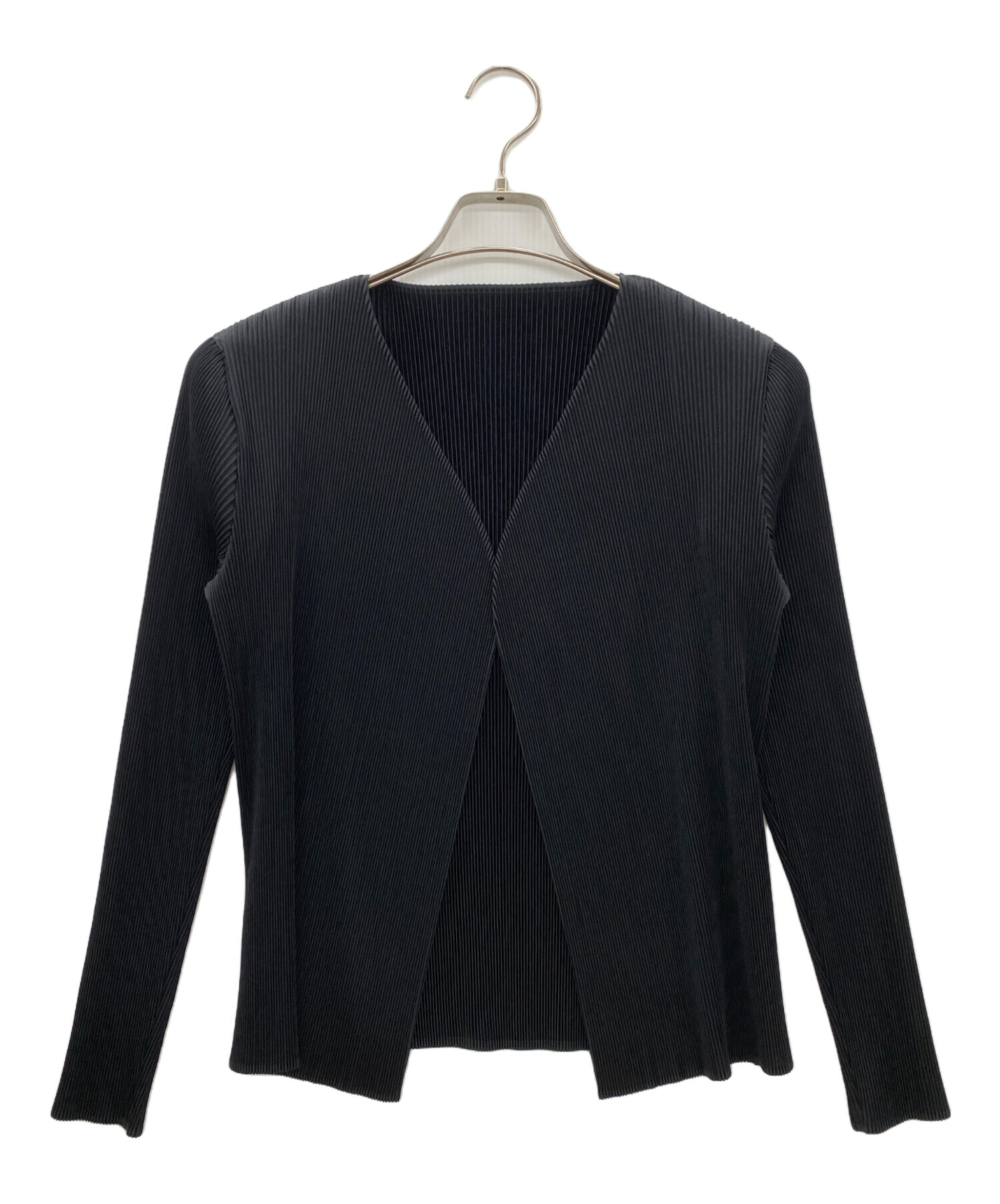 イッセイミヤケ！ 黒のプリーツカーディガン イッセイミヤケ！ 黒のプリーツカーディガン 中古・古着通販】ISSEY