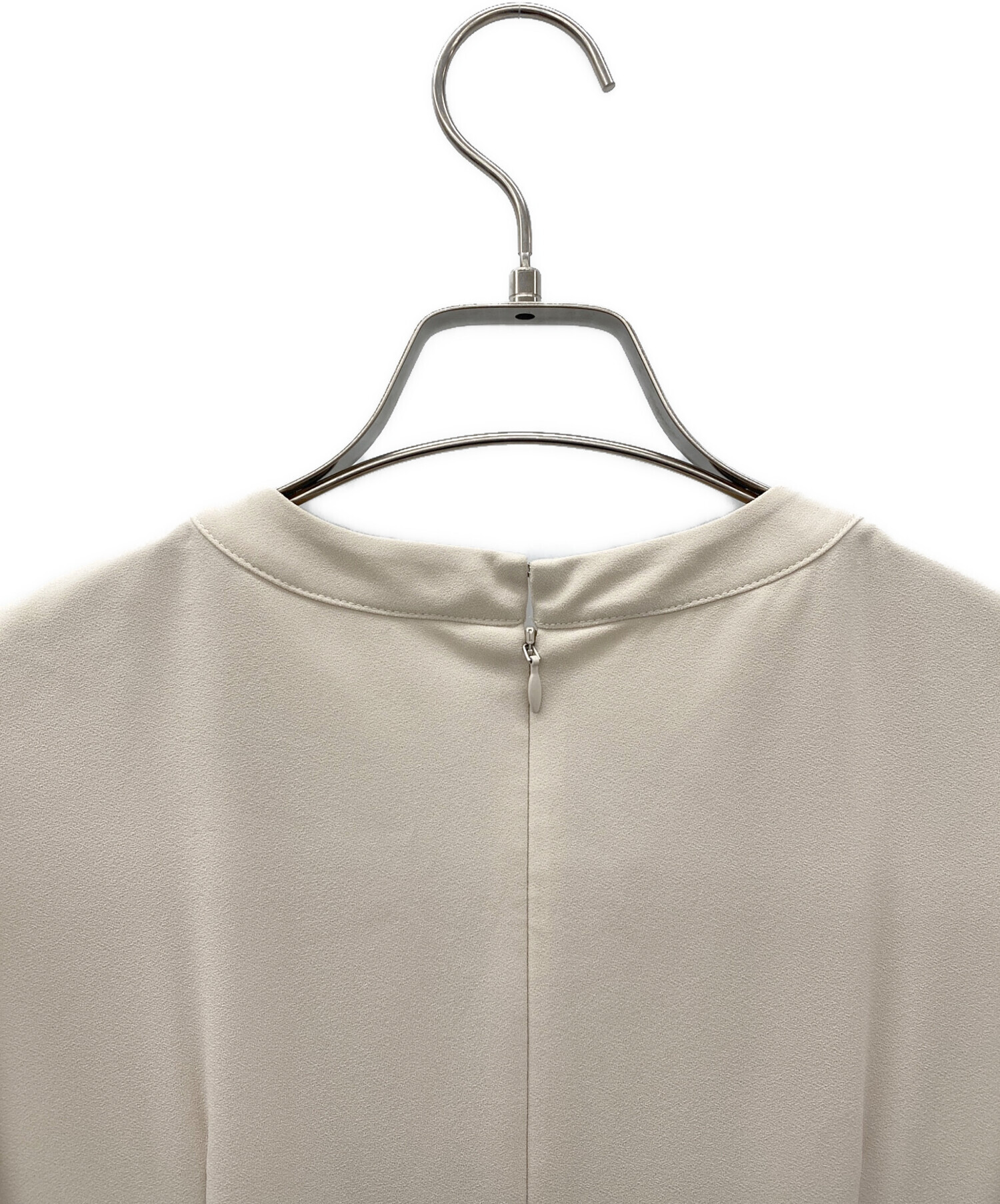 CELFORD セルフォード ボウタイプリーツワンピース ベージュ 36 中古・古着通販】CELFORD (セルフォード) ボウタイプリーツワンピース