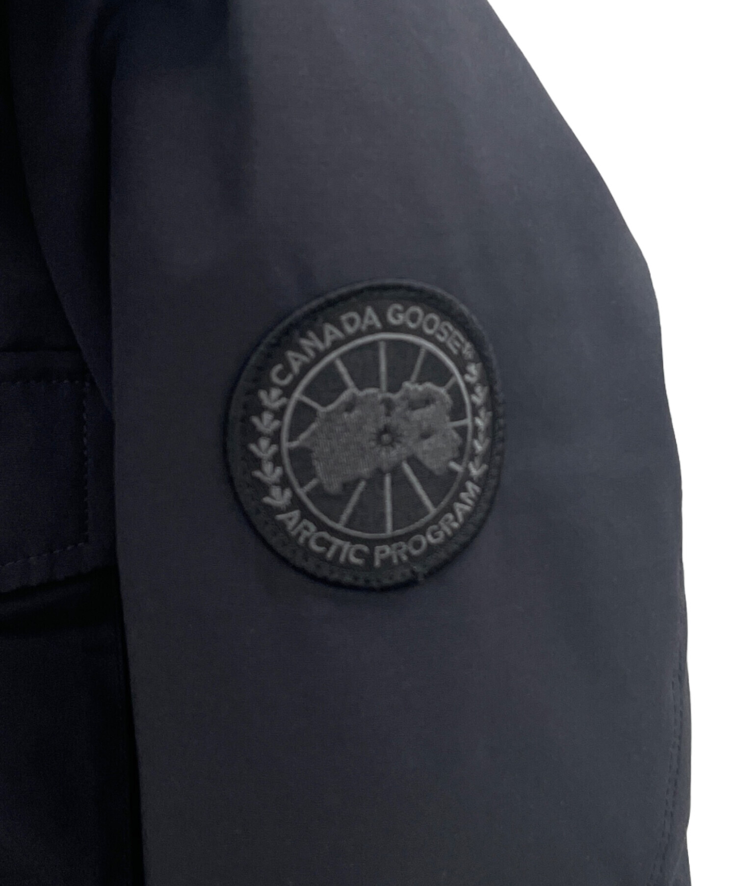 中古・古着通販】CANADA GOOSE (カナダグース) カムループス 中古・古着通販】CANADA GOOSE (カナダグース) カムループス