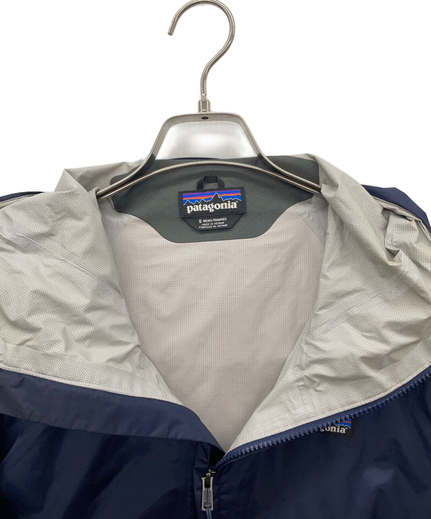 値下げ　パタゴニア　トレントシェルジャケット　サイズM ネイビー PATAGONIA (パタゴニア) M's Torrentshell 3L Rain Jkt / メンズ