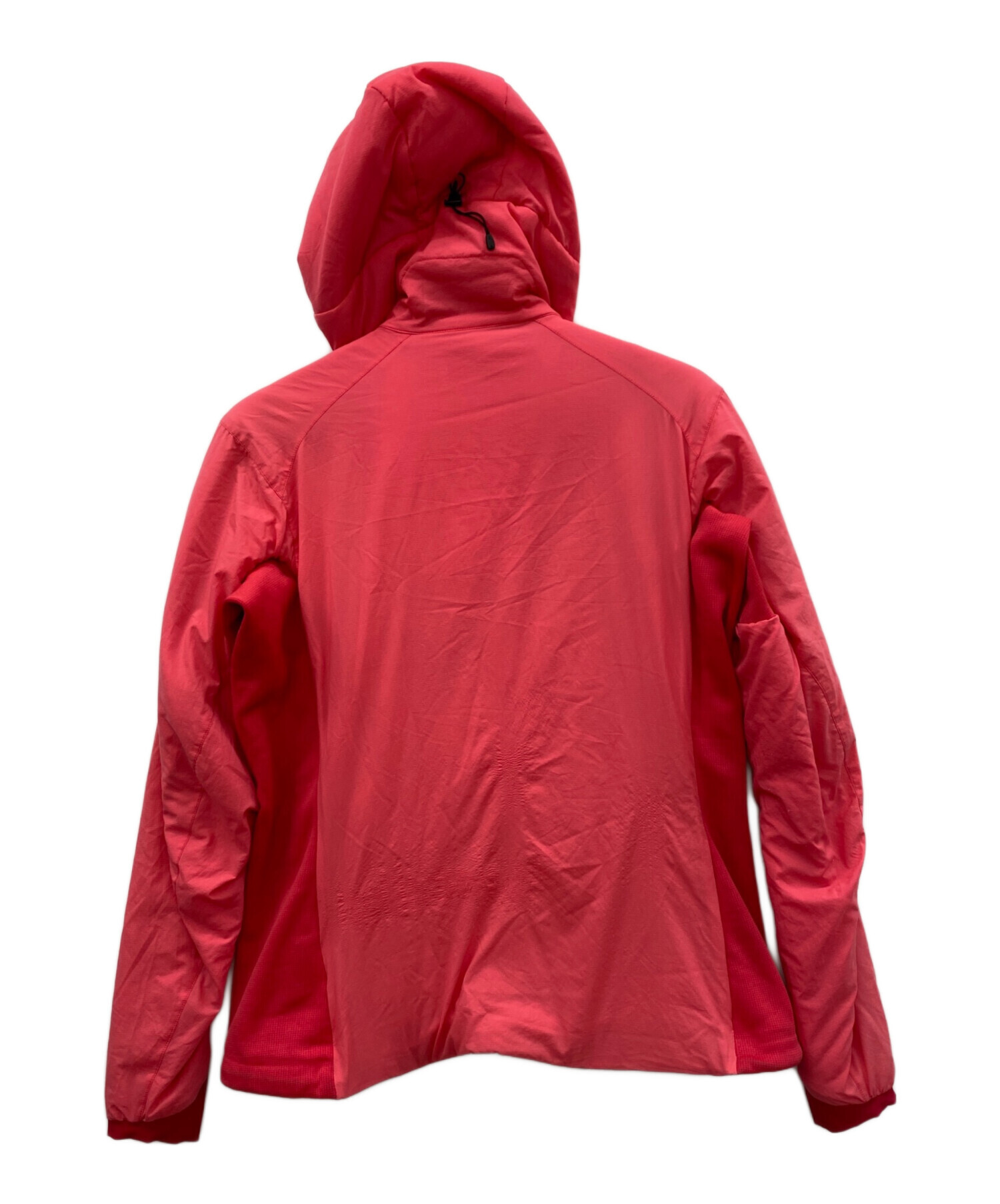 ARC'TERYX フード付きナイロンジャケット 赤 中古・古着通販】ARC'TERYX (アークテリクス) ナイロンジャケットARC