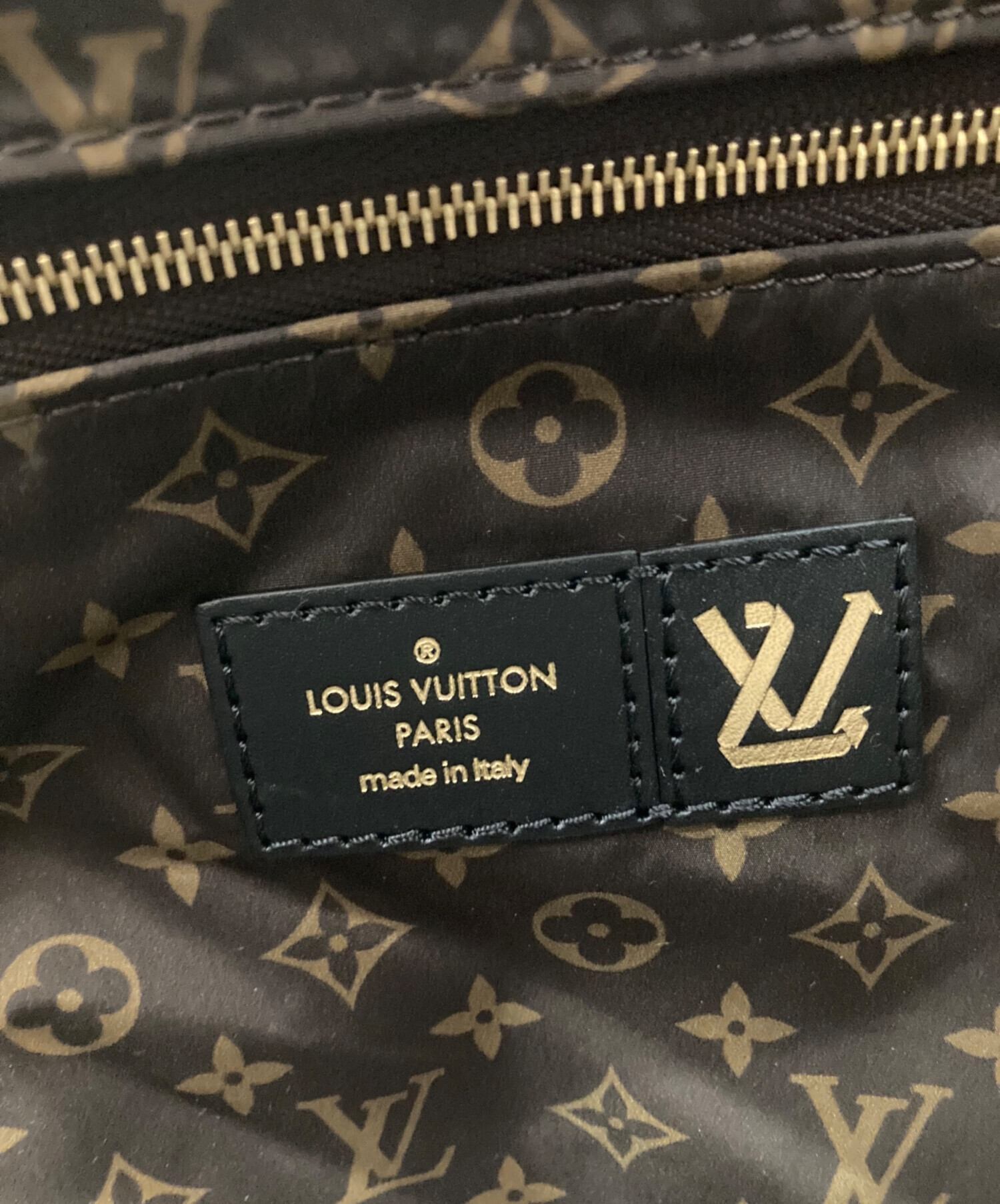 最終セールLouis Vuitton キルティング ブラックハンドバッグ 中古・古着通販】LOUIS VUITTON (ルイ ヴィトン) バッグ ブラック