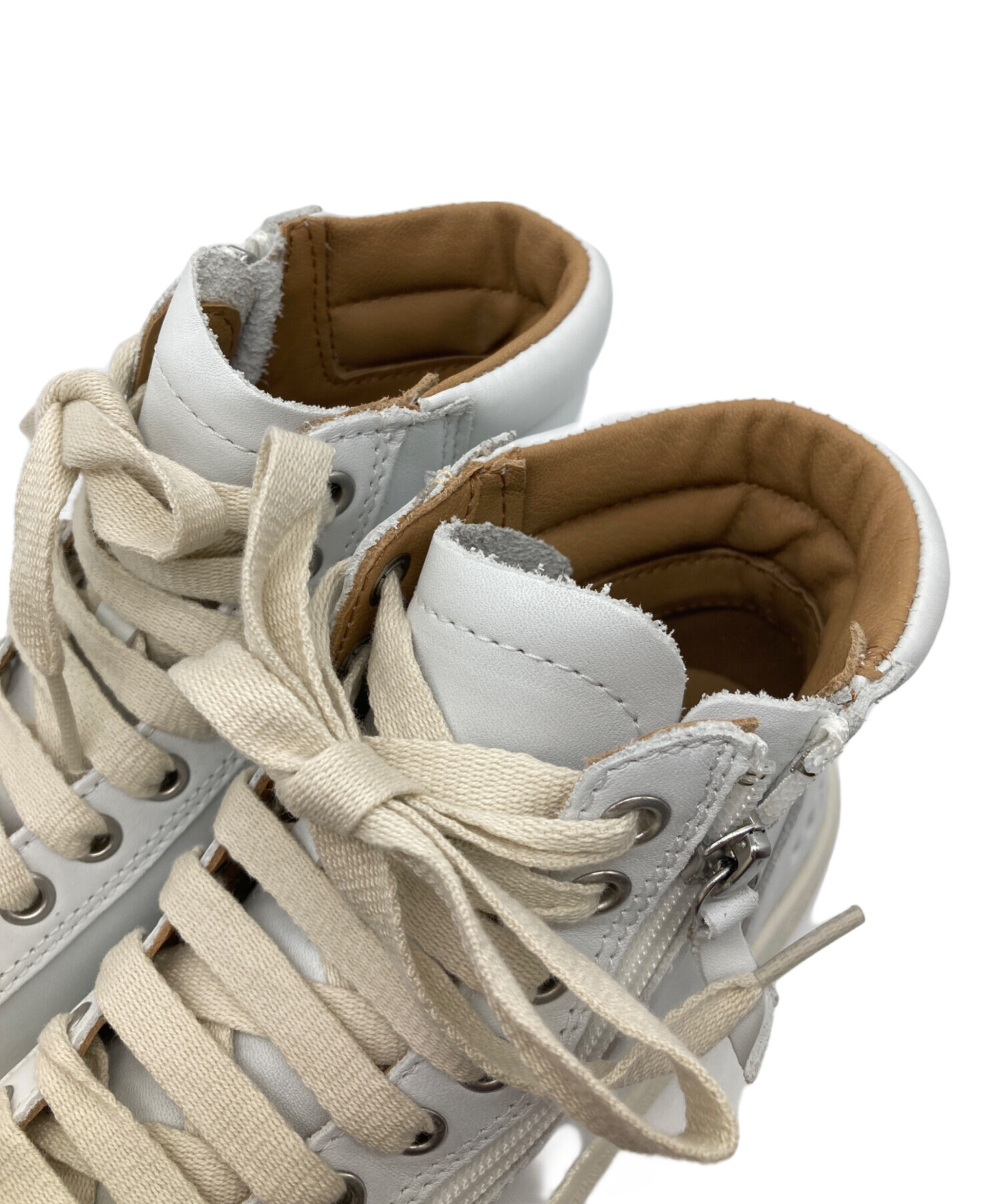 中古・古着通販】UGG (アグ) ハイカットスニーカー ホワイト