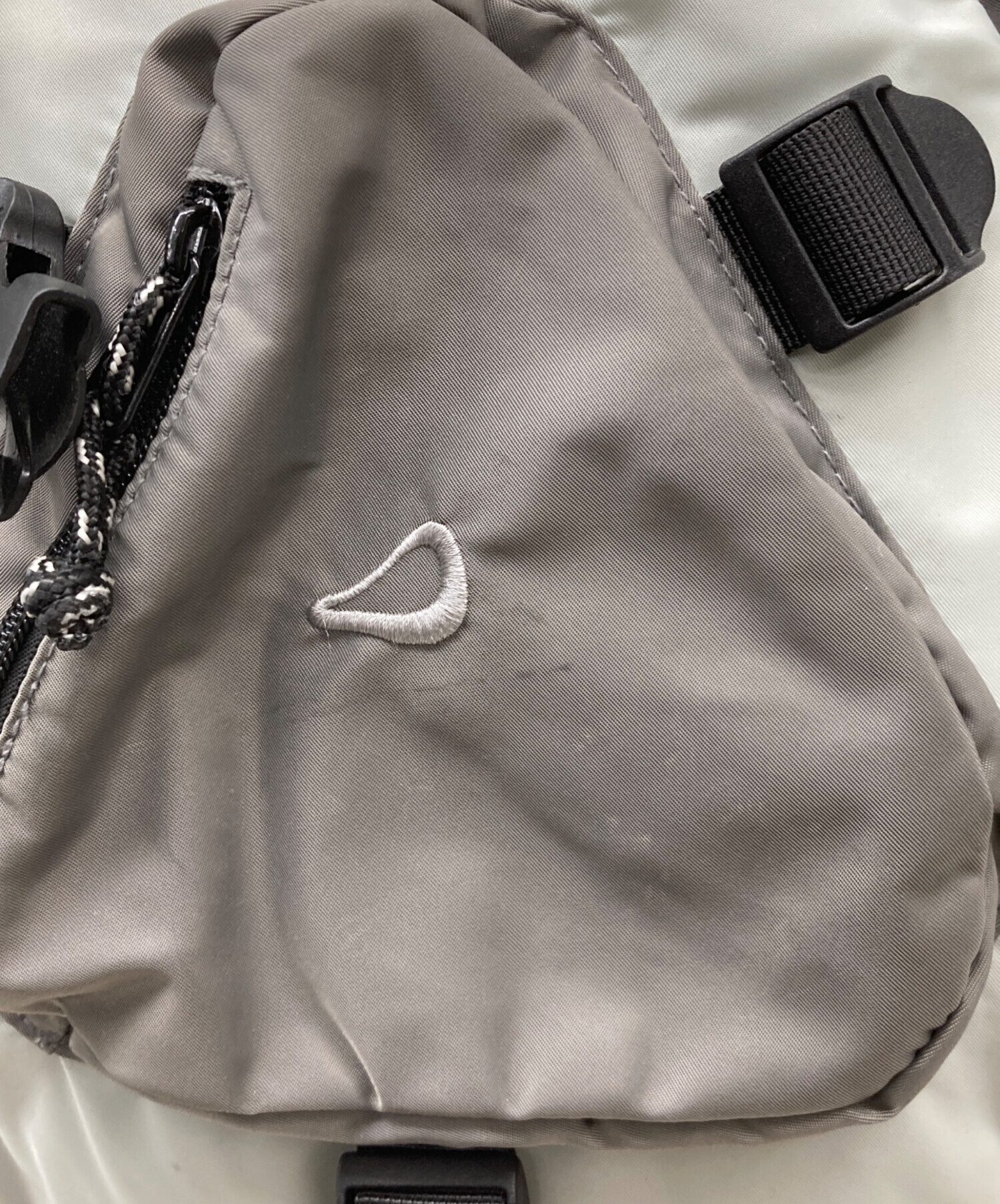 armarex ワンショルダーバッグ スリングバッグ グレー アルマレックス