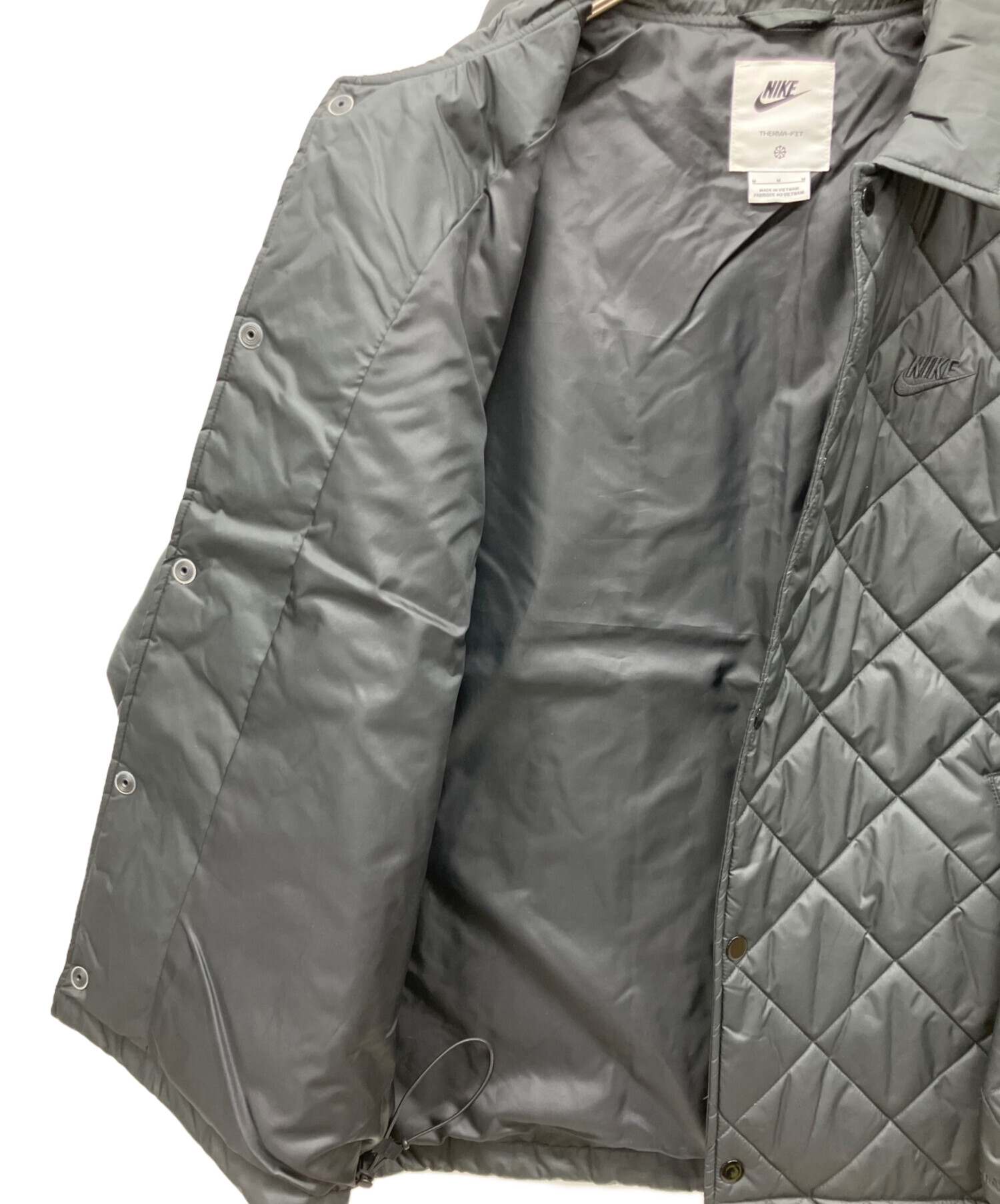 中古・古着通販】NIKE (ナイキ) ライトウェイト キルテッド Therma-FIT