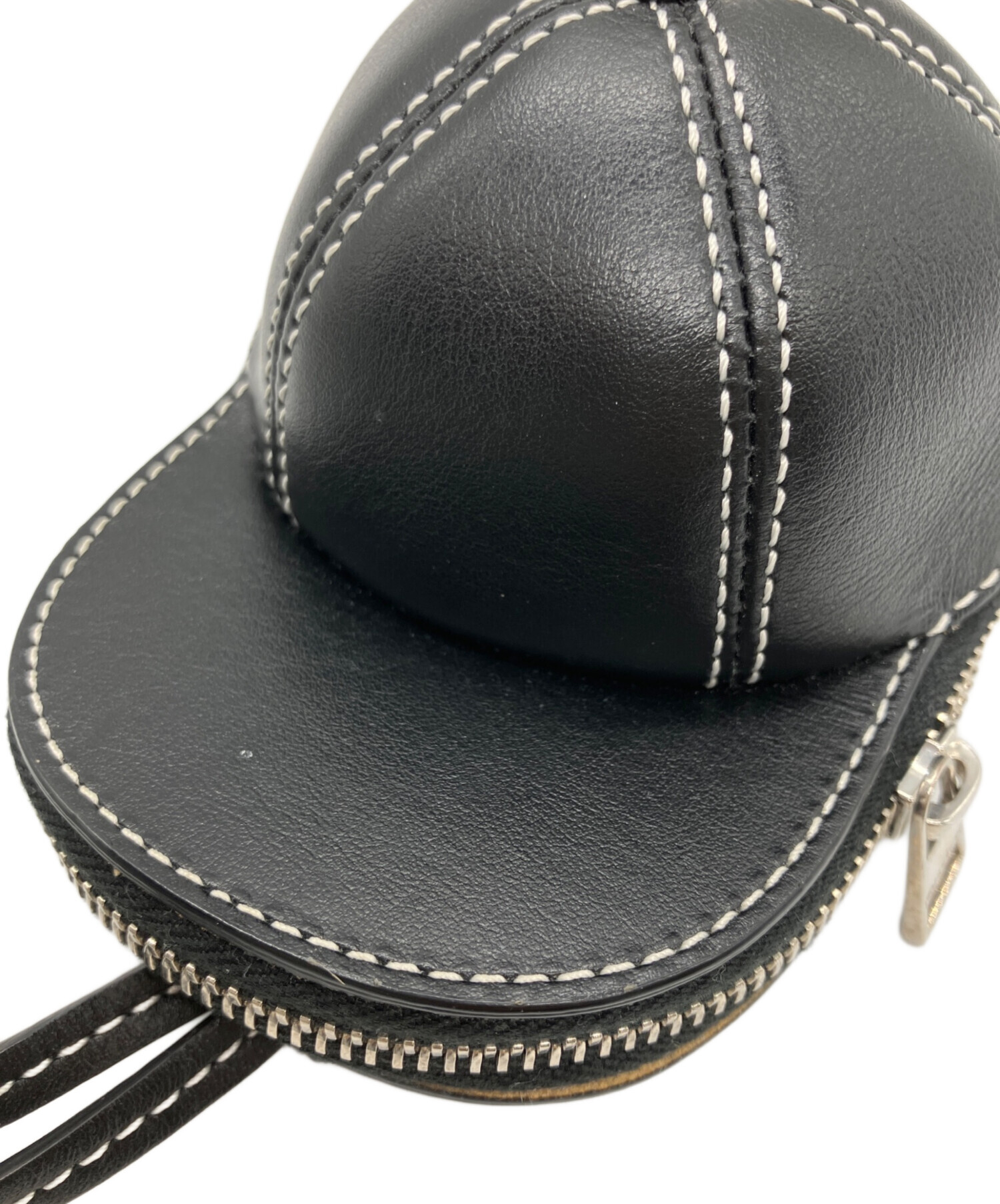 JW Anderson ジェイダブリューアンダーソン ショルダーバッグ  黒 【古着】【中古】【送料無料】 J.W.ANDERSON - 【新品タグ付き】JW Anderson ショルダーバッグ 黒