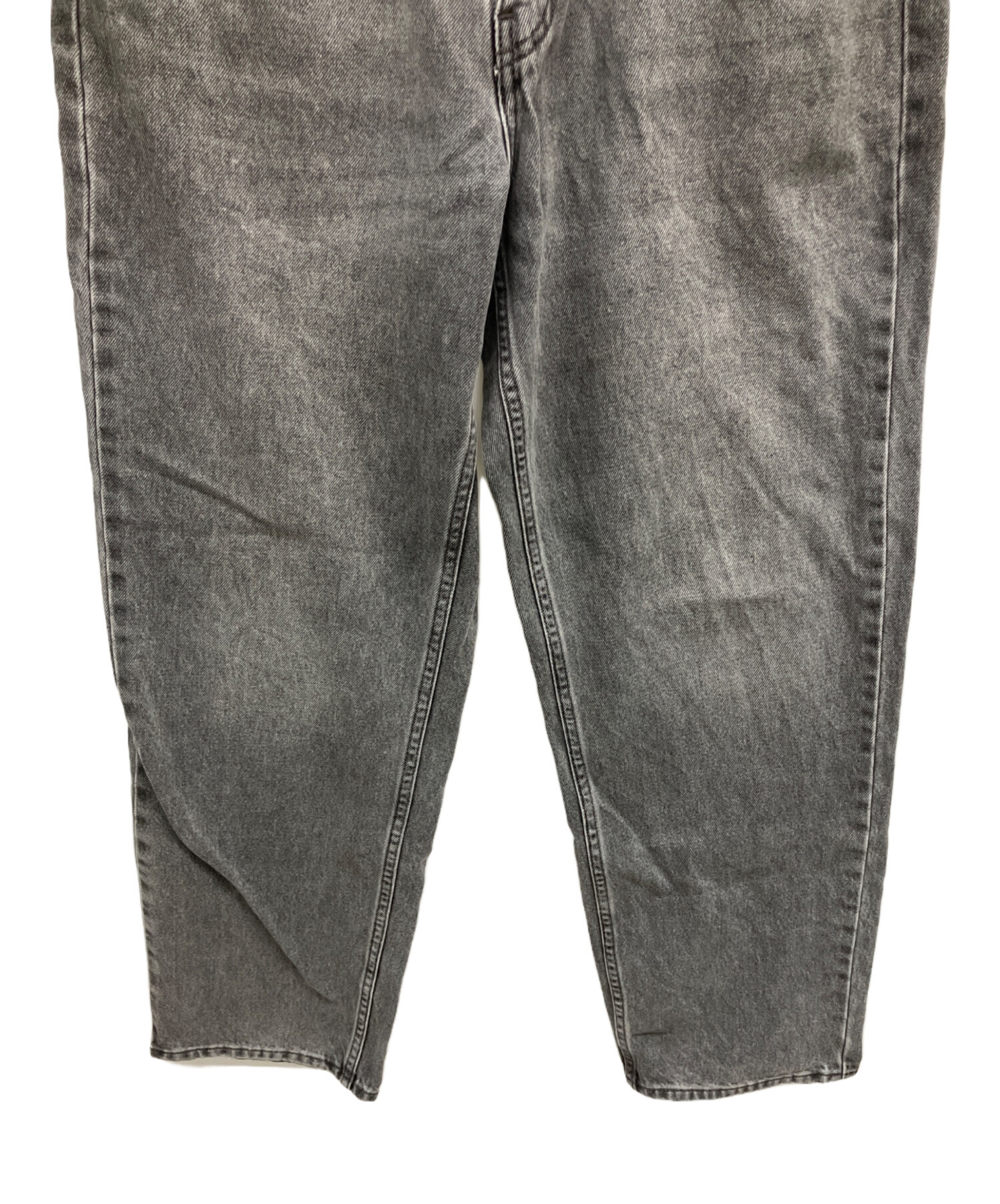 中古・古着通販】LEVI'S (リーバイス) ルーズフィット デニムパンツ 中古・古着通販】LEVI'S (リーバイス) ルーズフィット デニムパンツ
