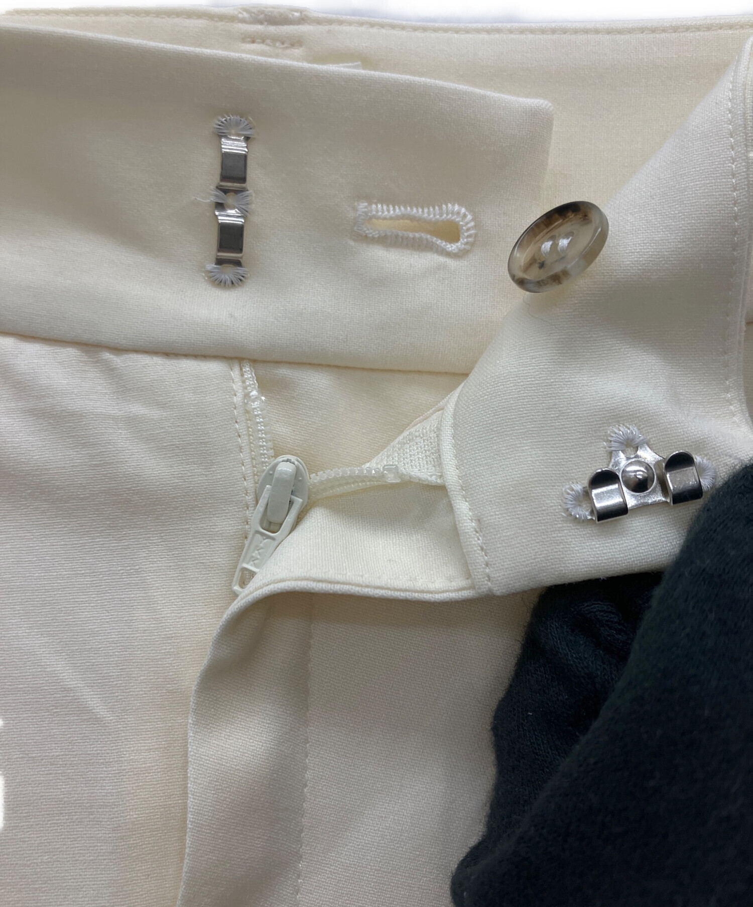 中古・古着通販】deres (デレス) ドレープパンツ ベージュ サイズ:SIZE