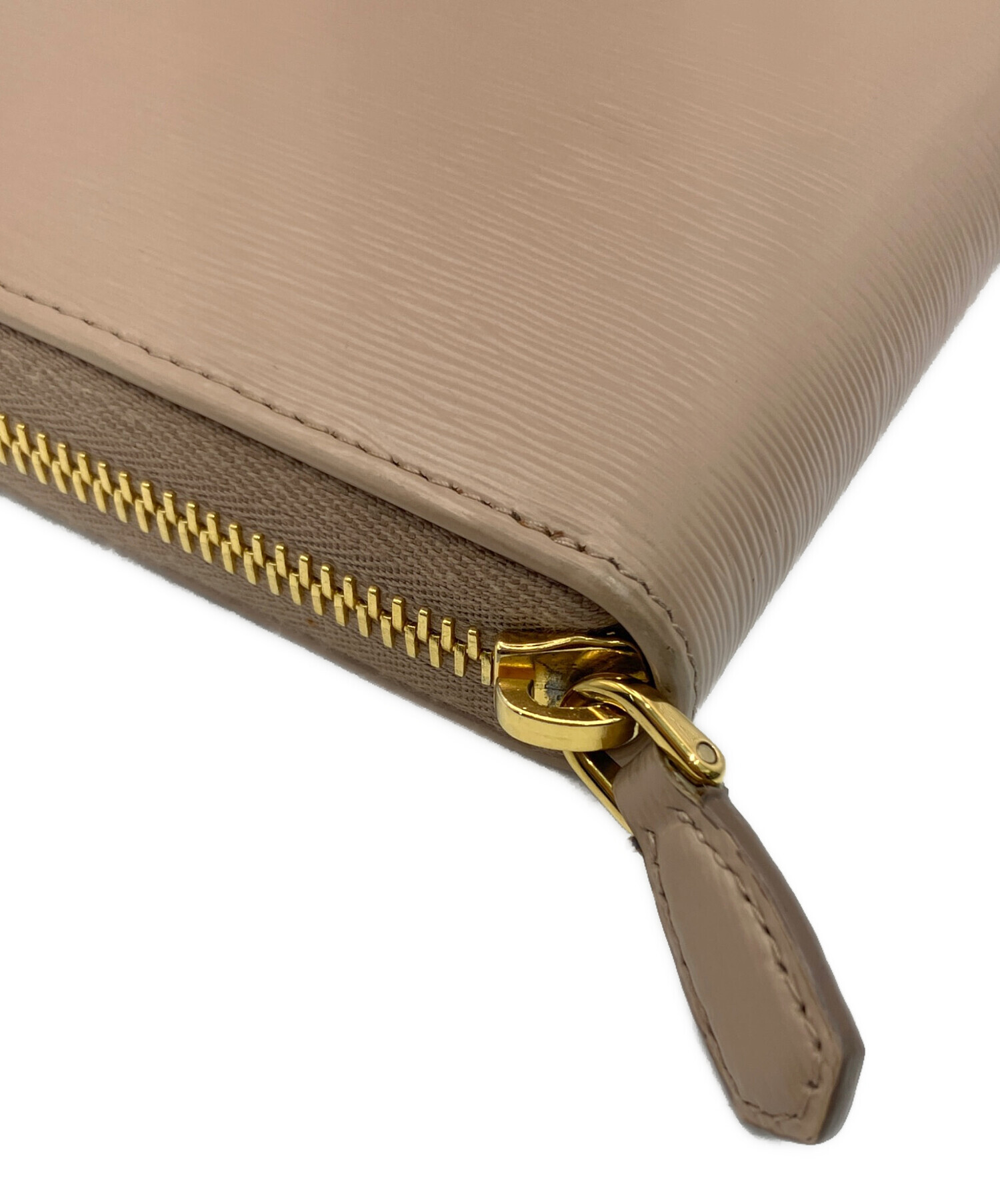 中古・古着通販】PRADA (プラダ) 長財布 ピンクベージュ｜ブランド 