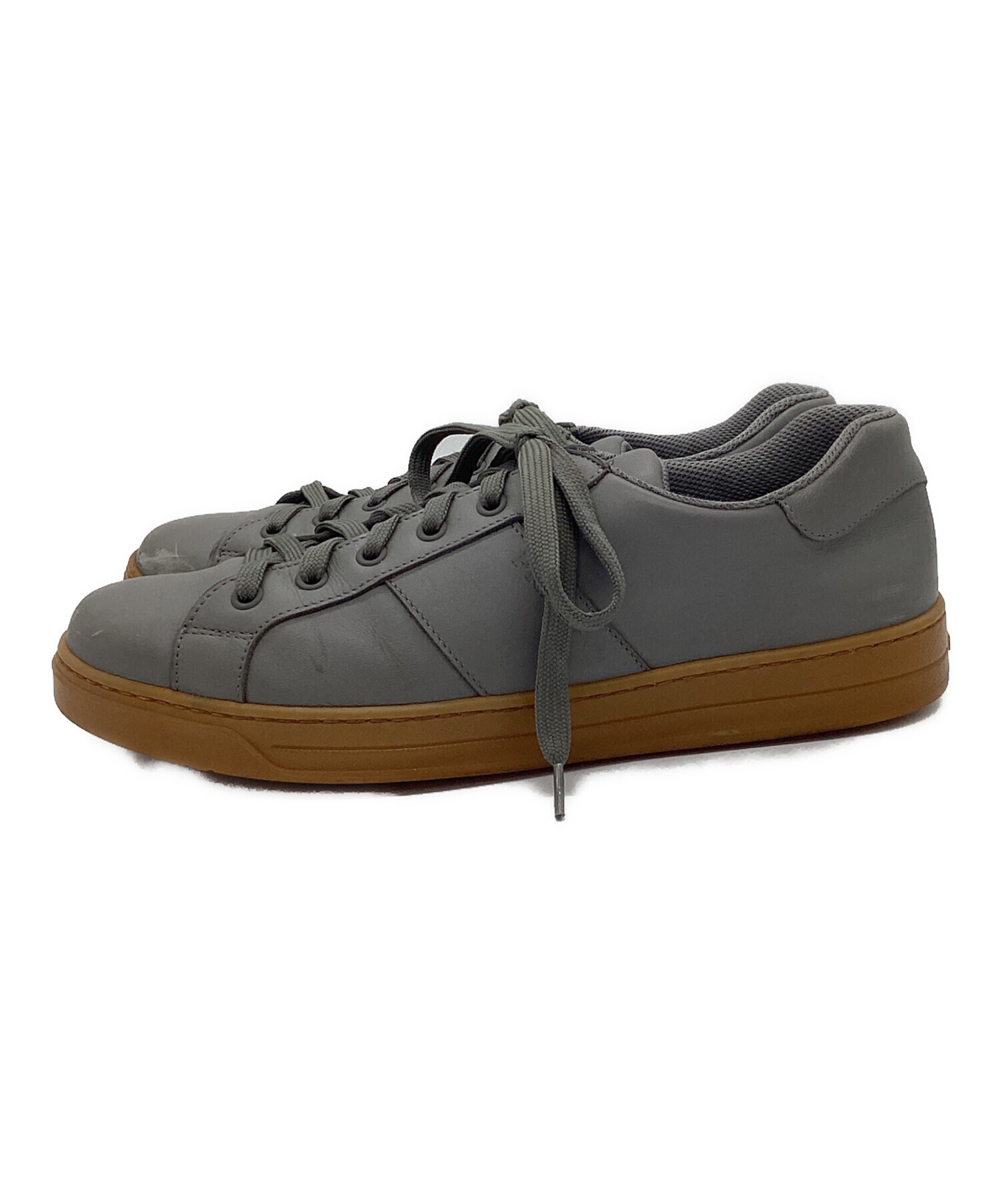 中古・古着通販】PRADA (プラダ) LOGO LOW TOP SNEAKERS グレー サイズ