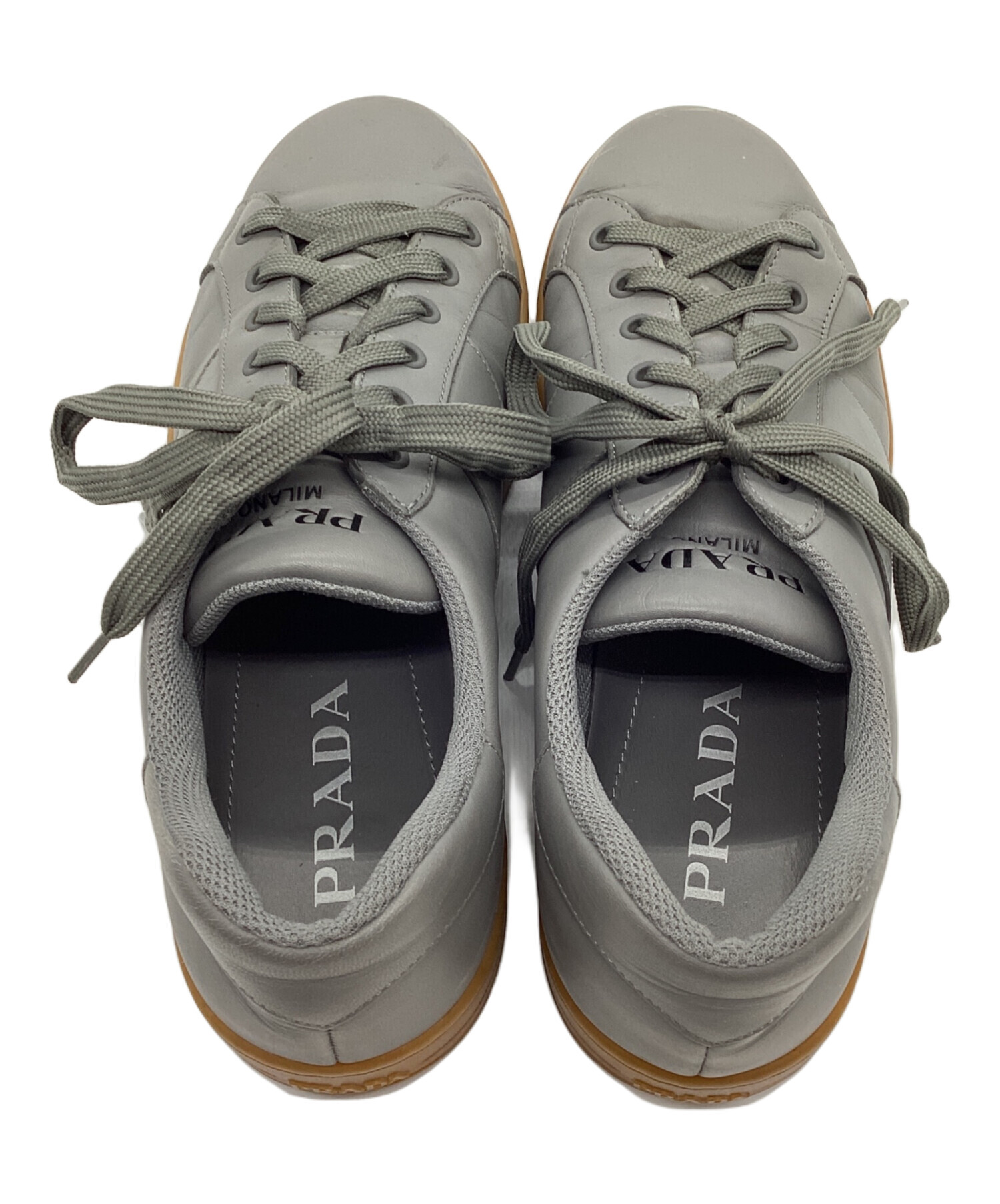 中古・古着通販】PRADA (プラダ) LOGO LOW TOP SNEAKERS グレー サイズ