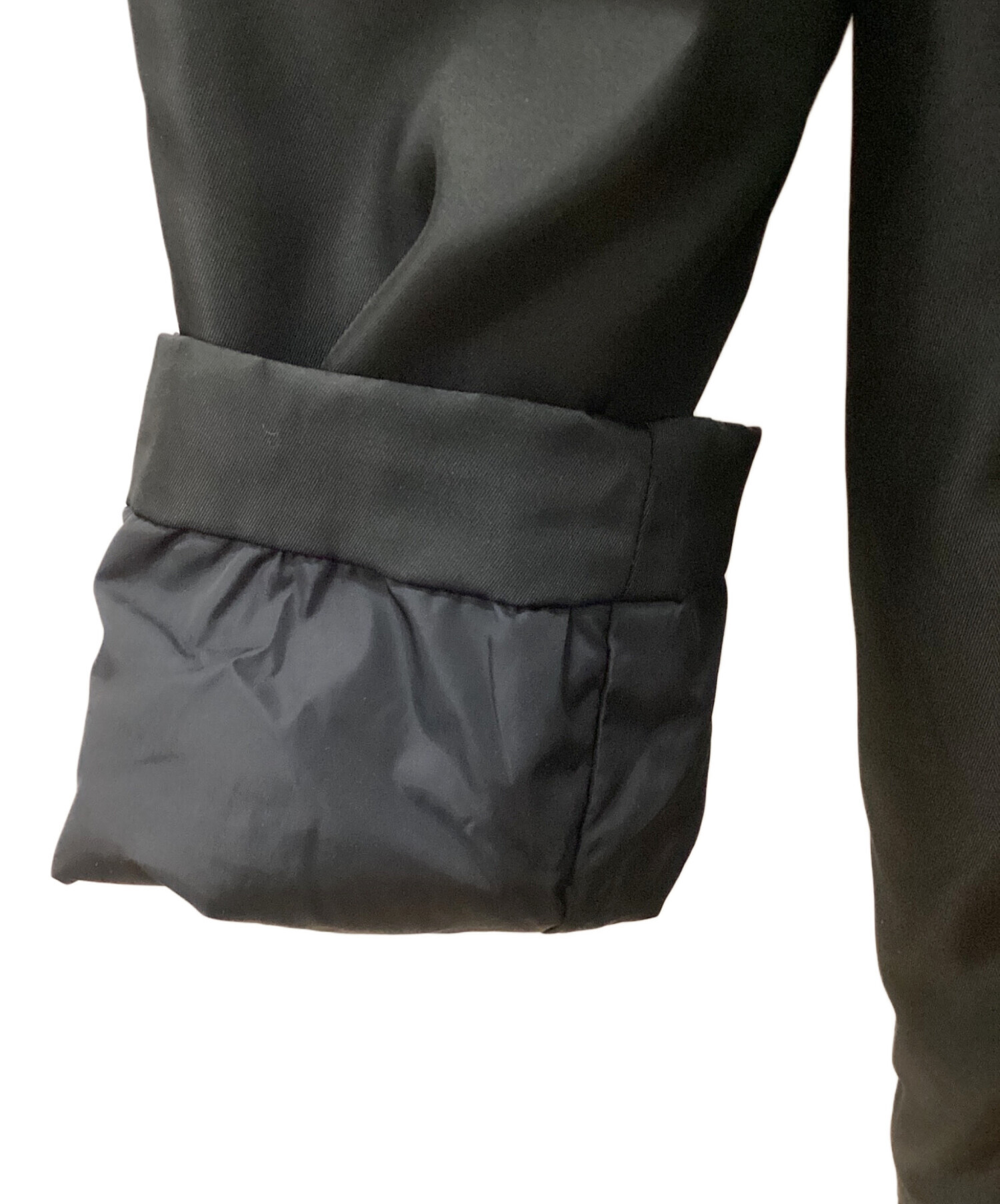 プラダPRADA ブラック ダブルブレスト トレンチコート ナイロン 春秋冬 Prada Re-Nylon コート | ブラック | FARFETCH JP