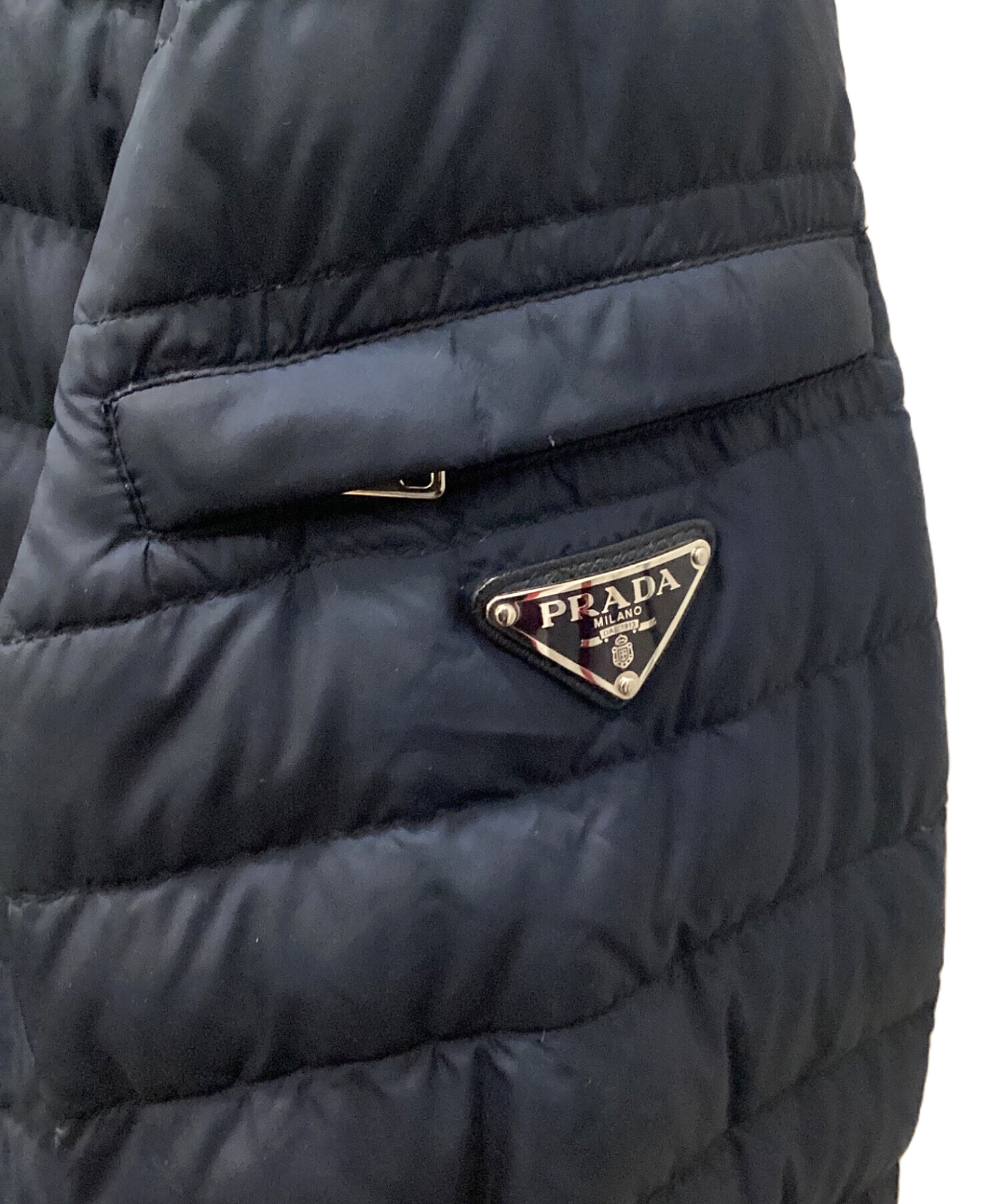 中古・古着通販】PRADA (プラダ) トライアングルプレートダウン