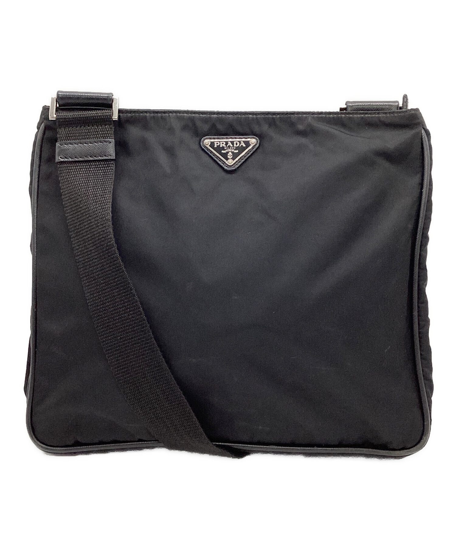 プラダ ナイロンショルダーバッグ 中古・古着通販】PRADA (プラダ) ナイロンショルダーバッグ レッド