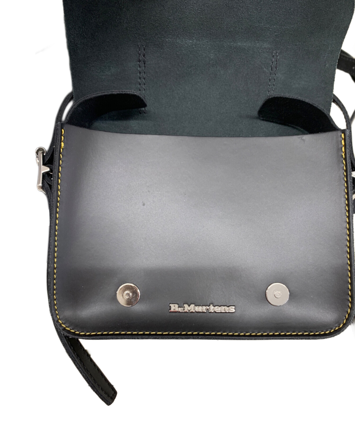 ［ほぼ未使用品］Dr. Martens ブラックショルダーバッグ 中古・古着通販】Dr.Martens (ドクターマーチン) ショルダーバッグ