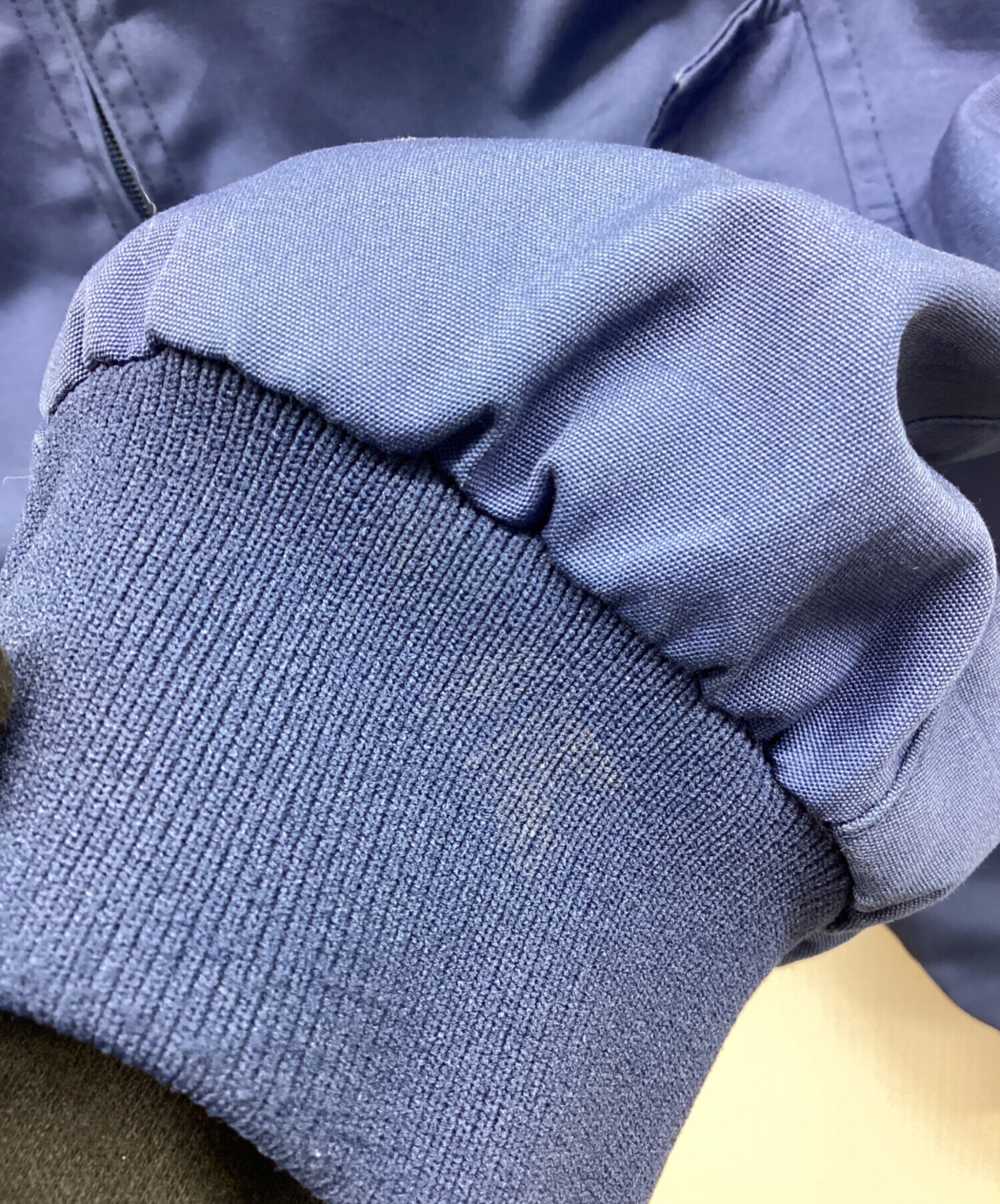 【超美品】BARACUTA ブルゾン 38 LT.BLUE バラクータ 未使用品 中古・古着通販】BARACUTA (バラクータ) ブルゾン ブルー サイズ:M