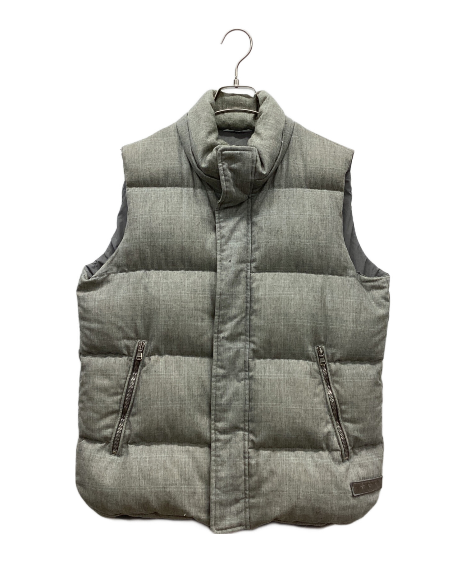 中古・古着通販】TATRAS (タトラス) ダウンベスト グレー サイズ:L 中古・古着通販】TATRAS (タトラス) ダウンベスト グレー サイズ:L