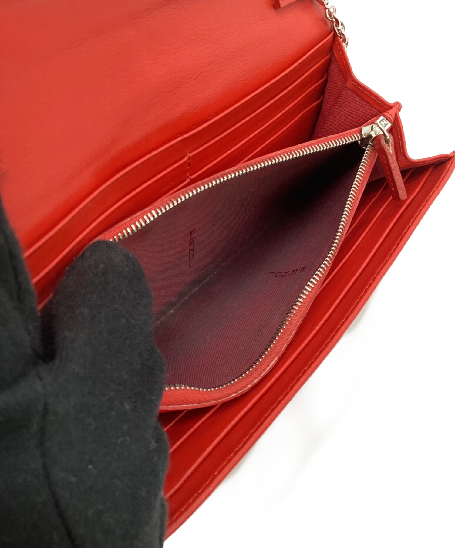 FENDI フェンディ 赤 長財布 中古・古着通販】FENDI (フェンディ) チェーン付き長財布 レッド