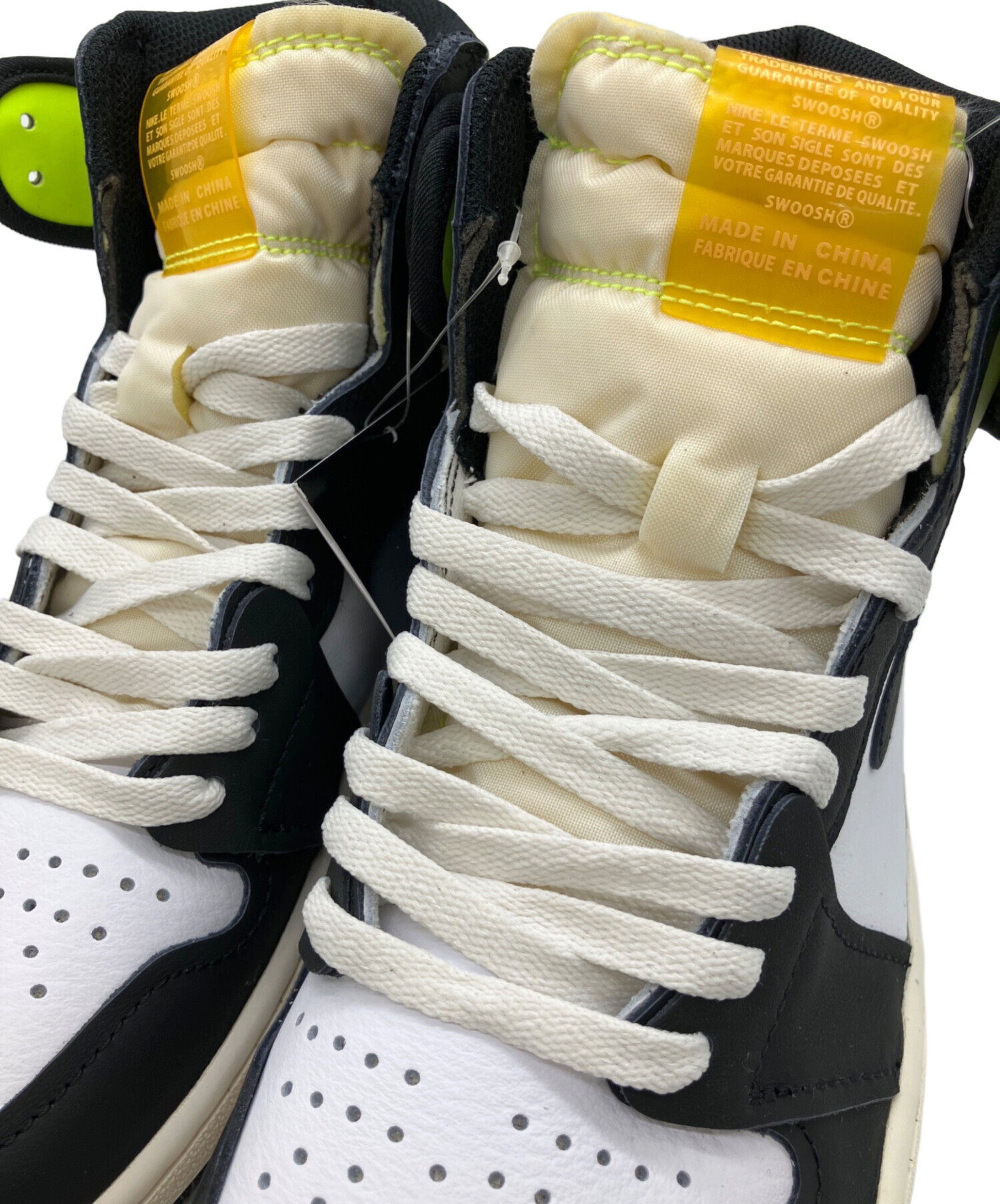 ナイキ ハイカット スニーカー ホワイト/イエロー/ブラック 中古・古着通販】NIKE (ナイキ) ハイカットスニーカー ホワイト
