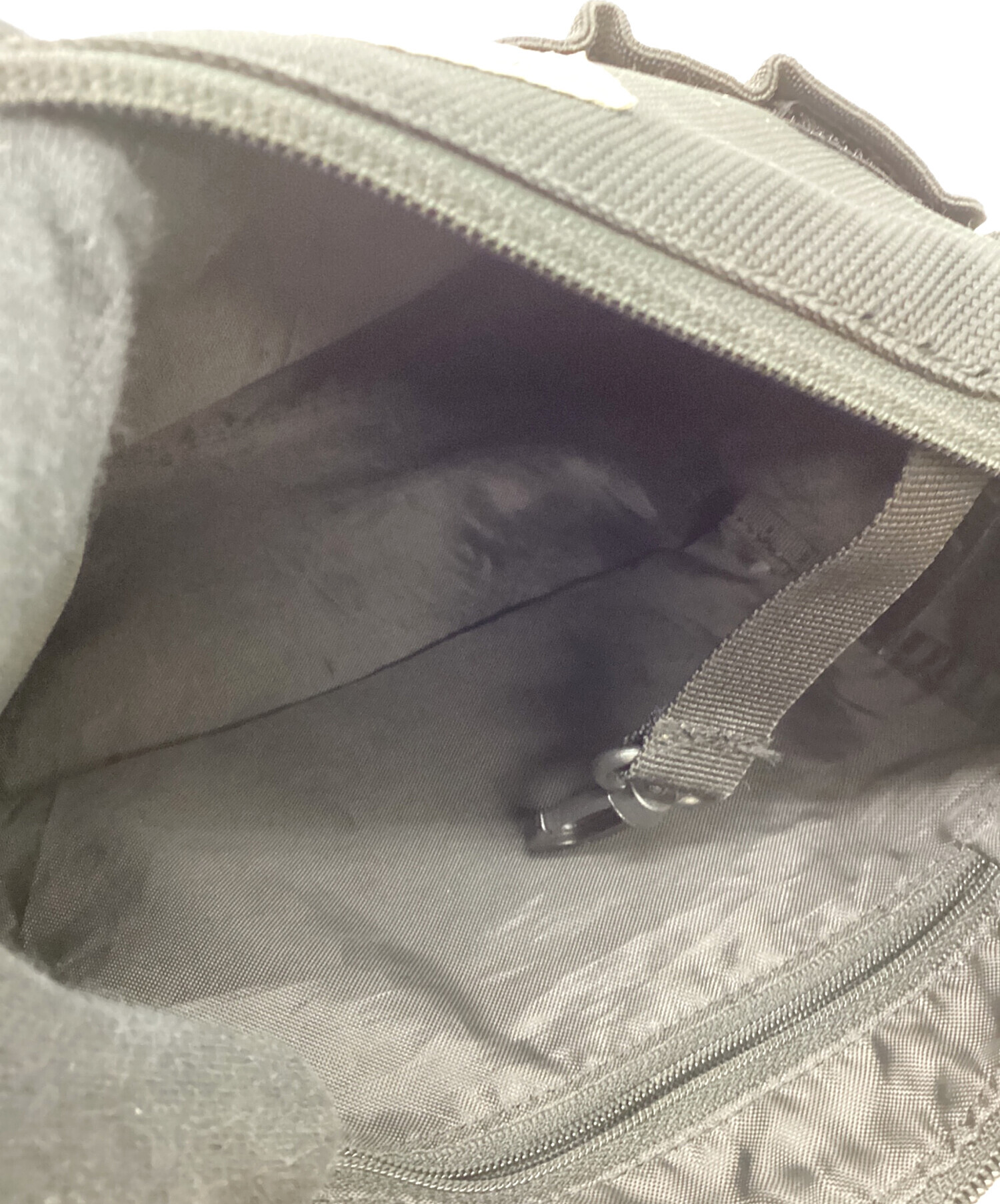 美品 Yohji Yamamoto × NEW ERA コラボ サコッシュ YOHJI YAMAMOTO X NEW ERA(ヨウジヤマモト ニューエラ) 商品ページ