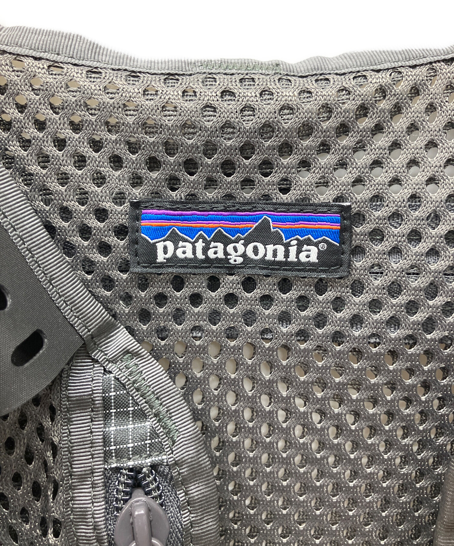 patagonia フィッシングベスト グレー パタゴニアのフィッシングベストを実釣レビュー【とんでもない収納