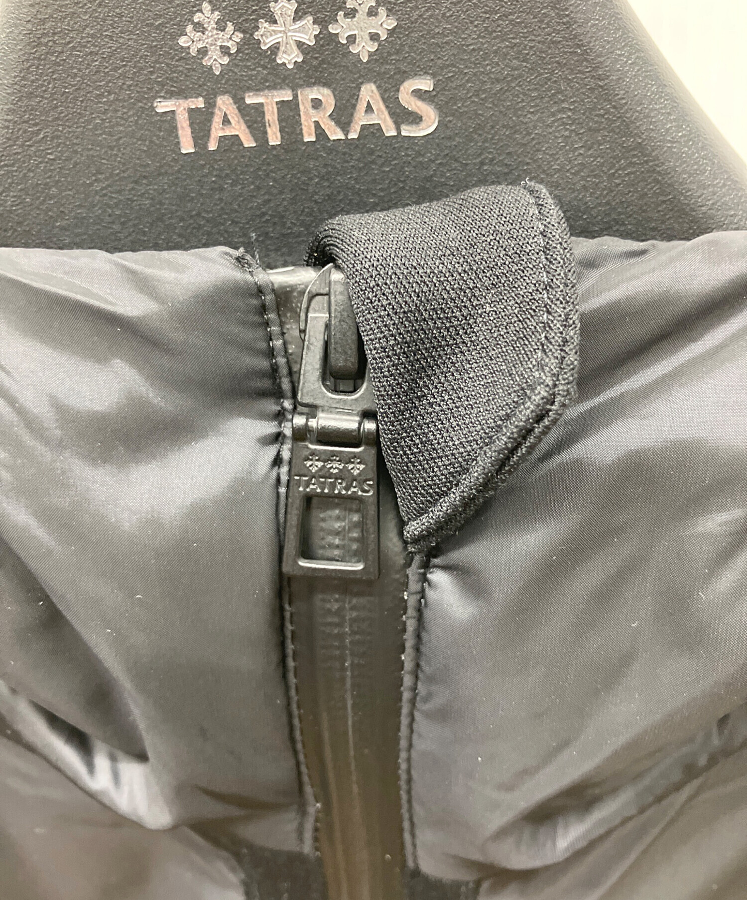 中古・古着通販】TATRAS (タトラス) ナイロンジャケット ブラック 