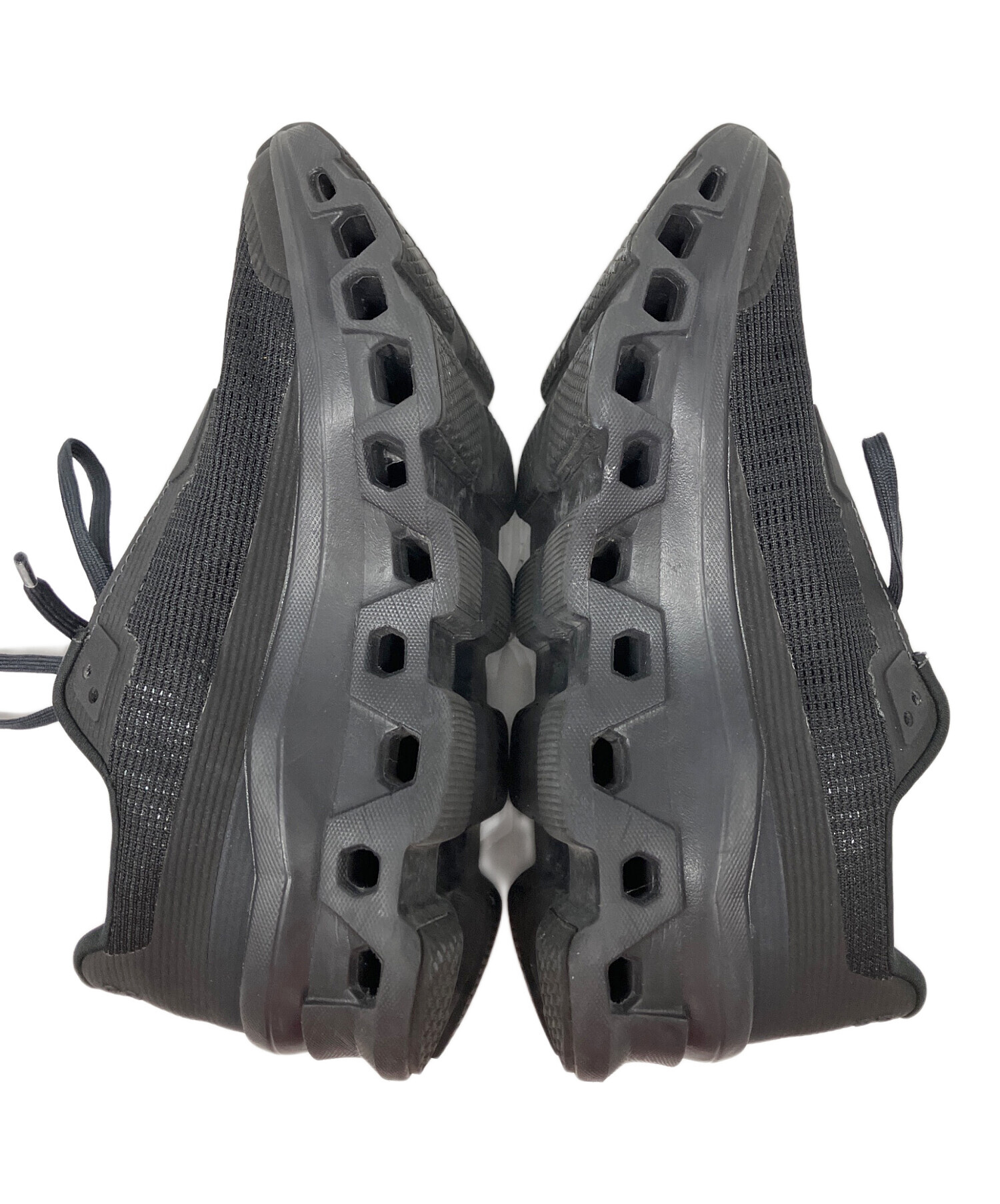 Cloudmonster On Black Magnet 23cm 中古 中古・古着通販】on (オン) スニーカー ブラック サイズ:23cm