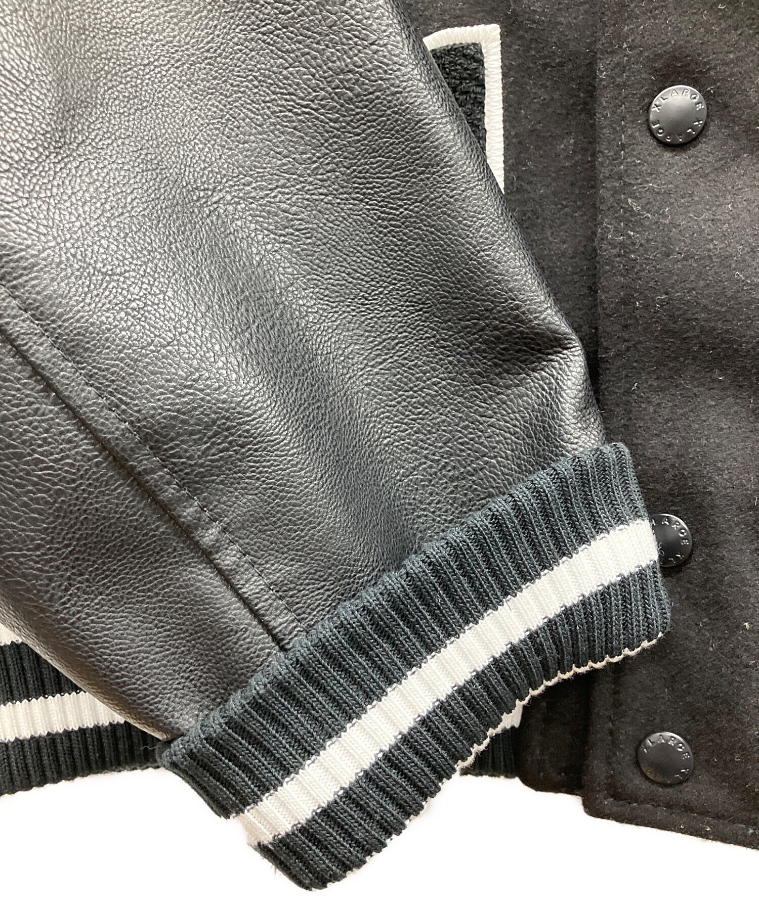 中古・古着通販】X-LARGE (エクストララージ) OGロゴ バーシティー