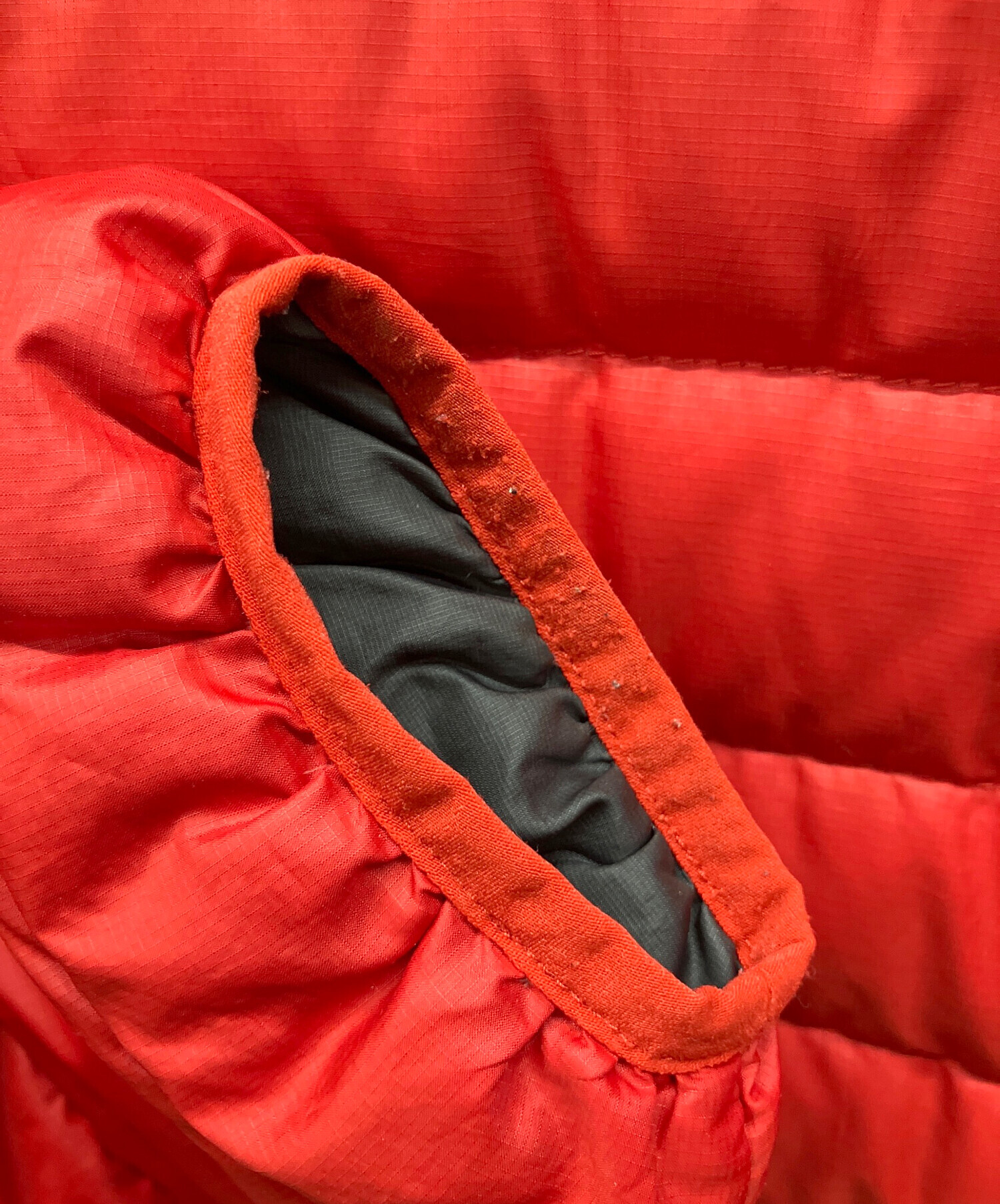 中古・古着通販】Patagonia (パタゴニア) ダウンジャケット レッド 