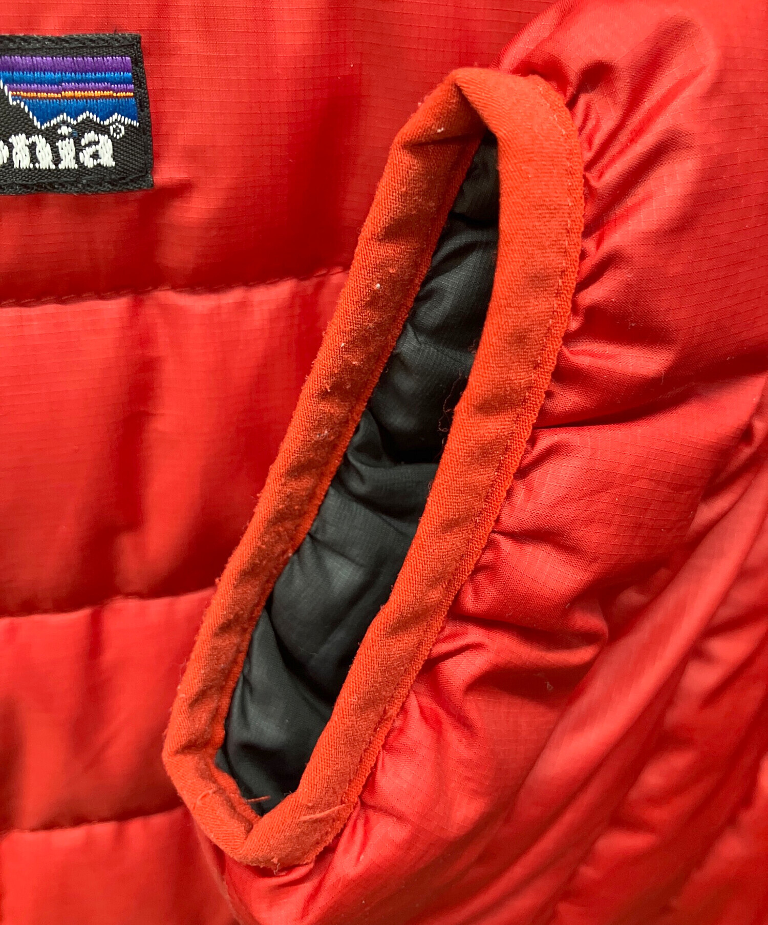 中古・古着通販】Patagonia (パタゴニア) ダウンジャケット レッド 