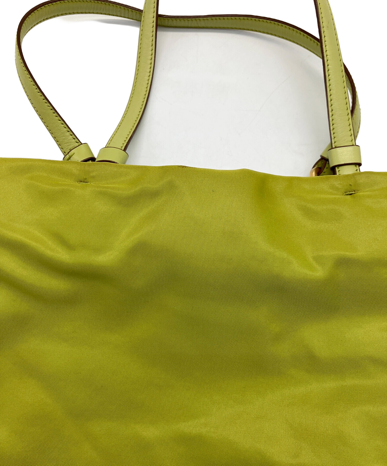 オリーブグリーン ナイロントートバッグ 中古・古着通販】PRADA (プラダ) ナイロントートバッグ グリーン